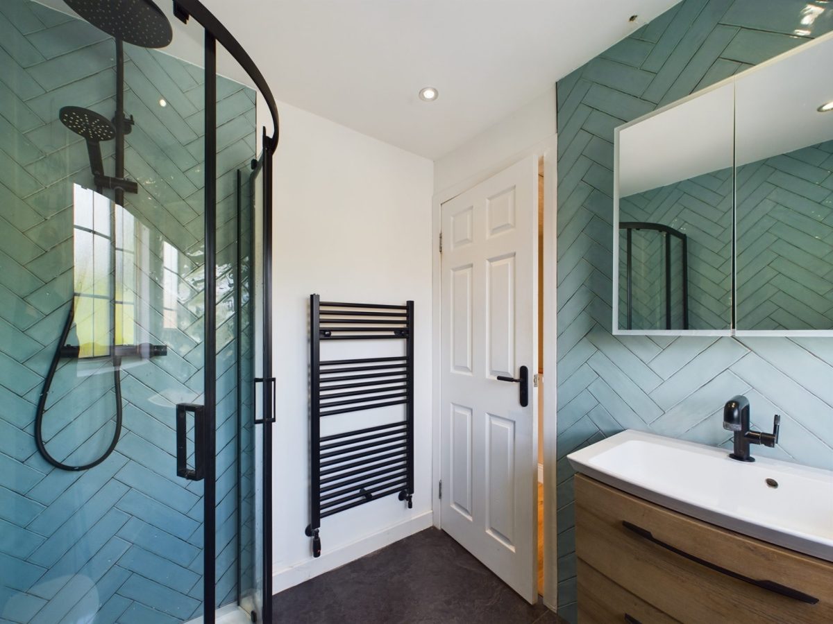 CAM02311G0-PR0133-STILL015-scaled