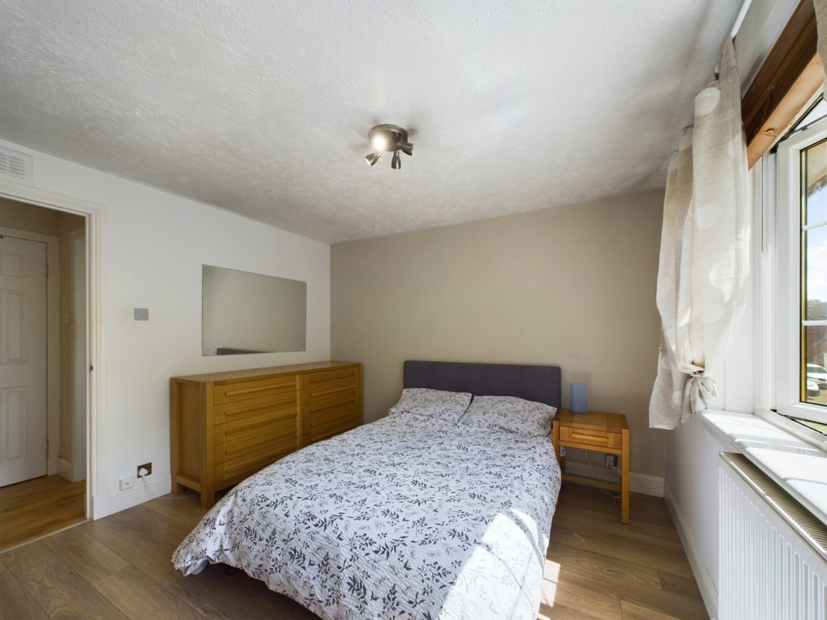 CAM02311G0-PR0133-STILL018-scaled