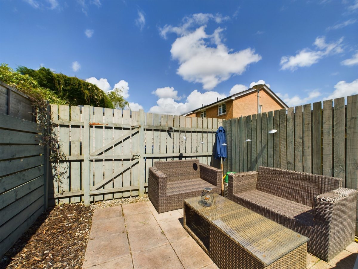 CAM02311G0-PR0133-STILL024-scaled