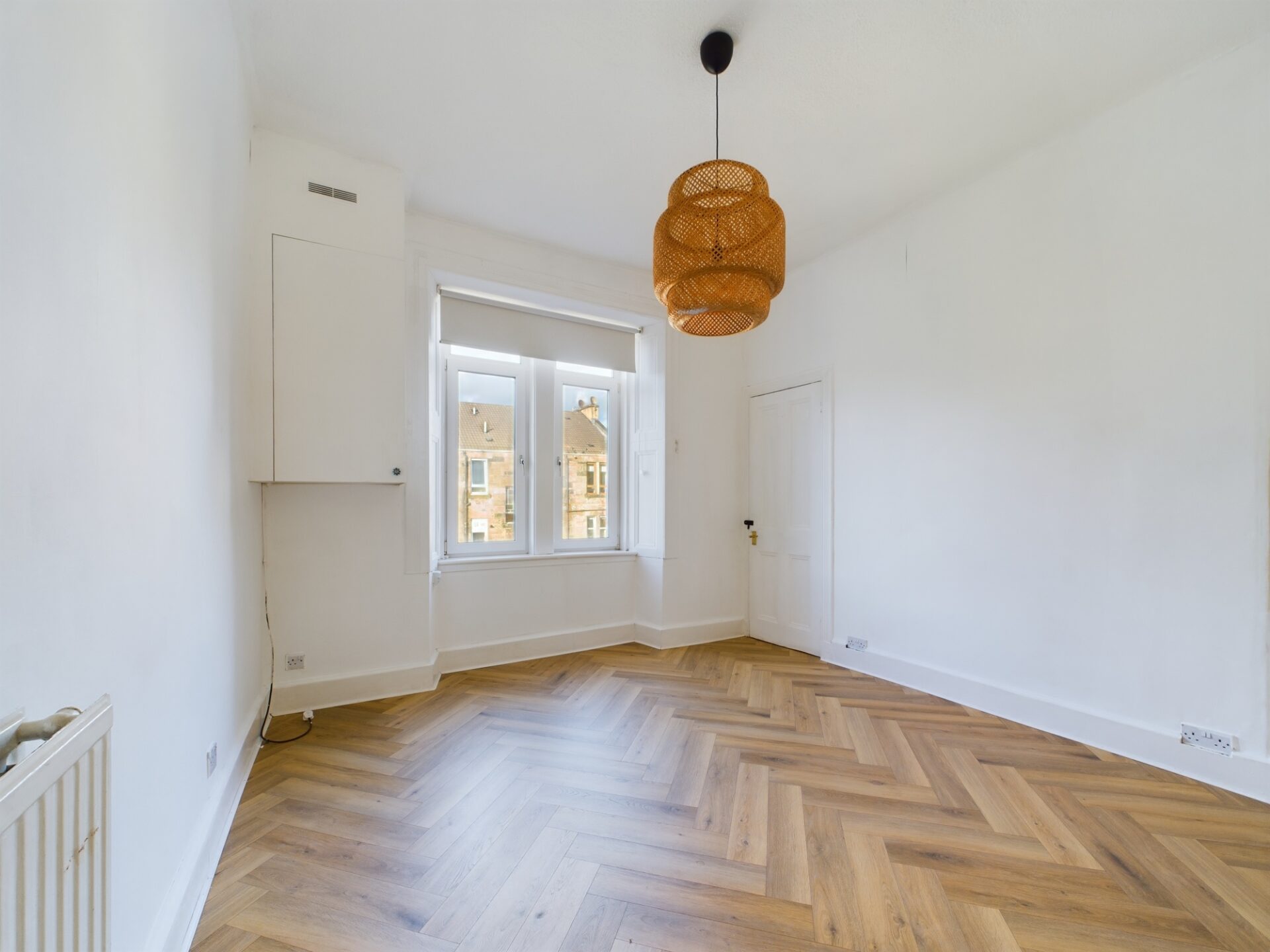 CAM02311G0-PR0175-STILL012