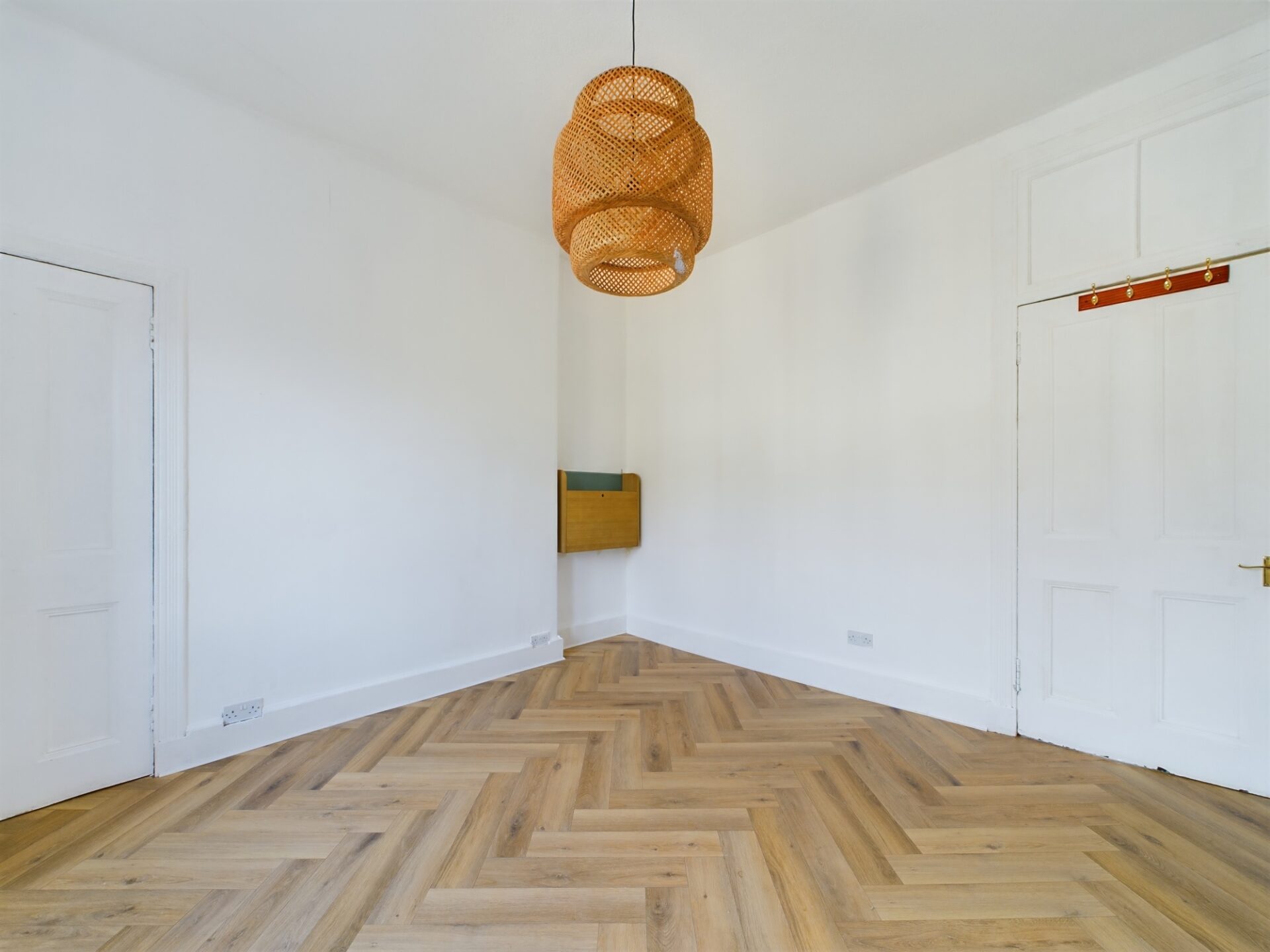 CAM02311G0-PR0175-STILL014