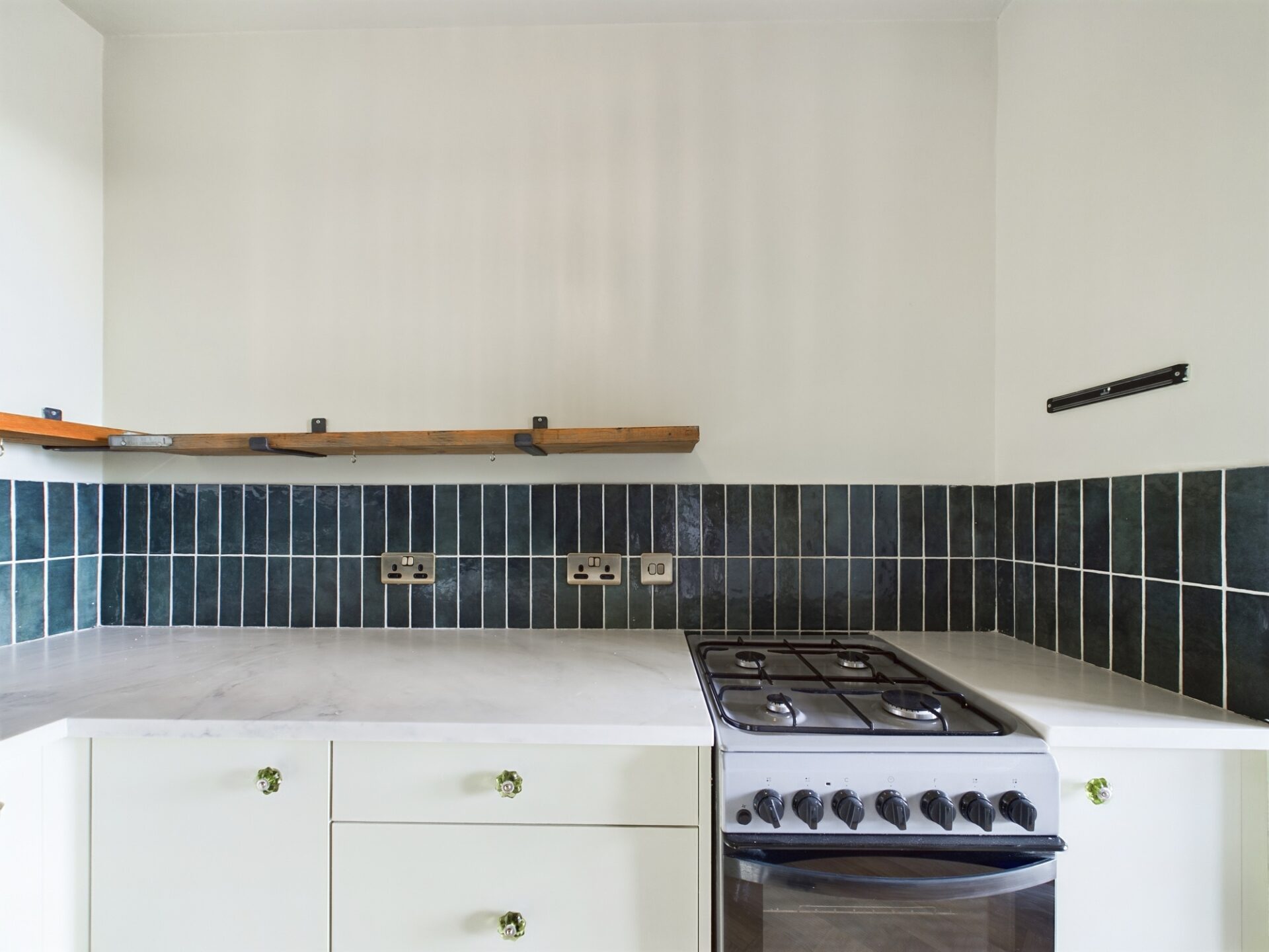 CAM02311G0-PR0215-STILL012