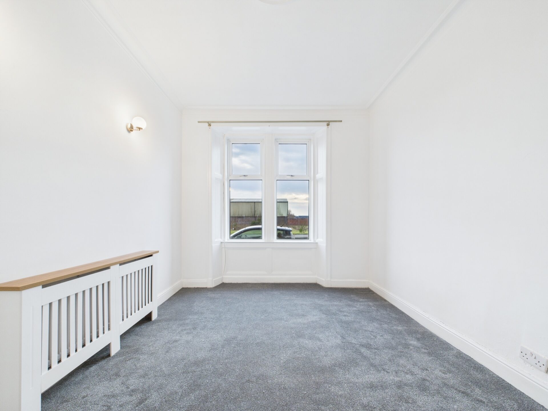 CAM02311G0-PR0217-STILL012