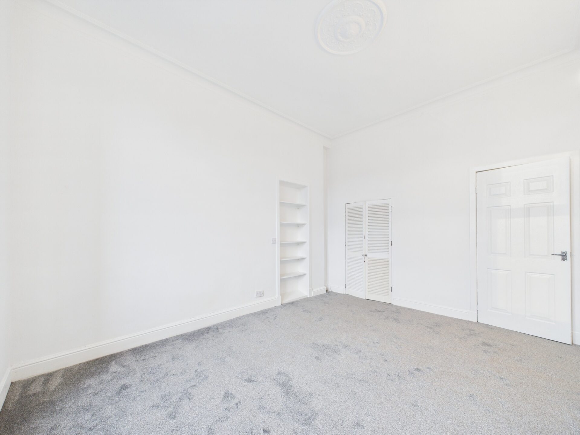 CAM02311G0-PR0217-STILL013