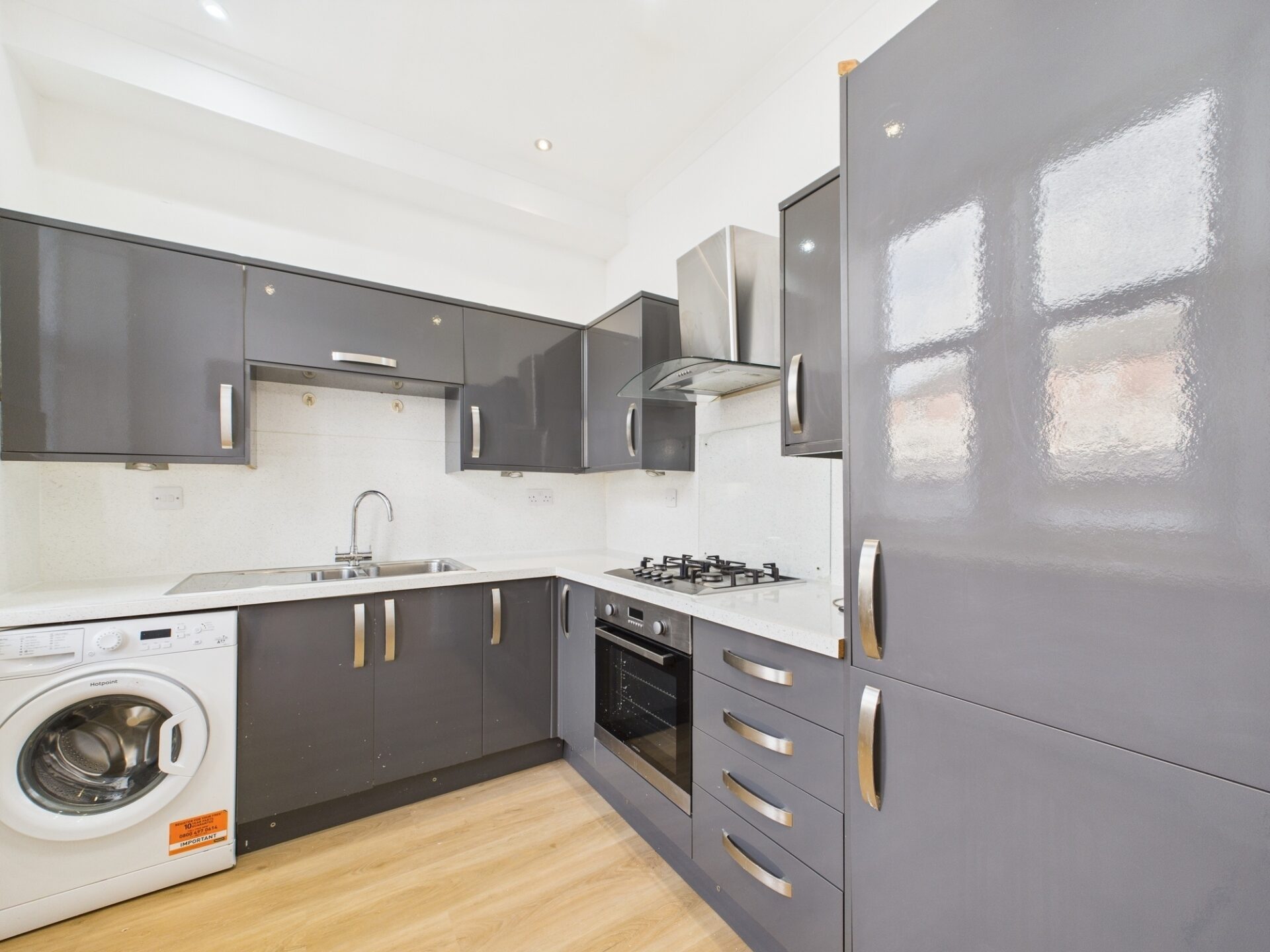 CAM02311G0-PR0221-STILL007