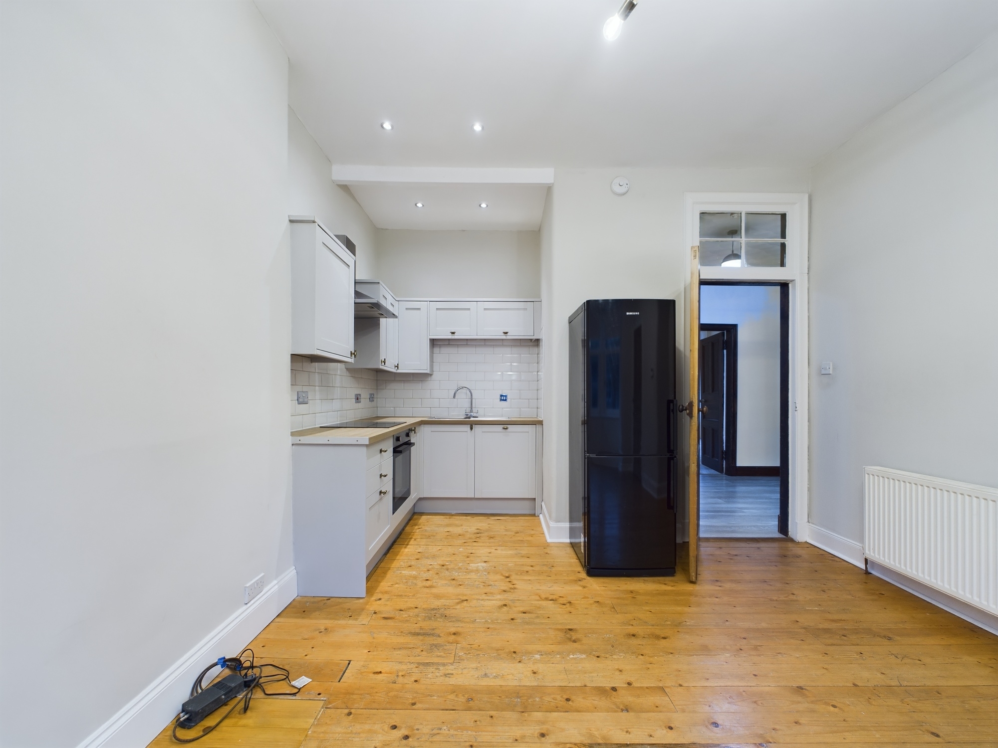 CAM02311G0-PR0071-STILL011