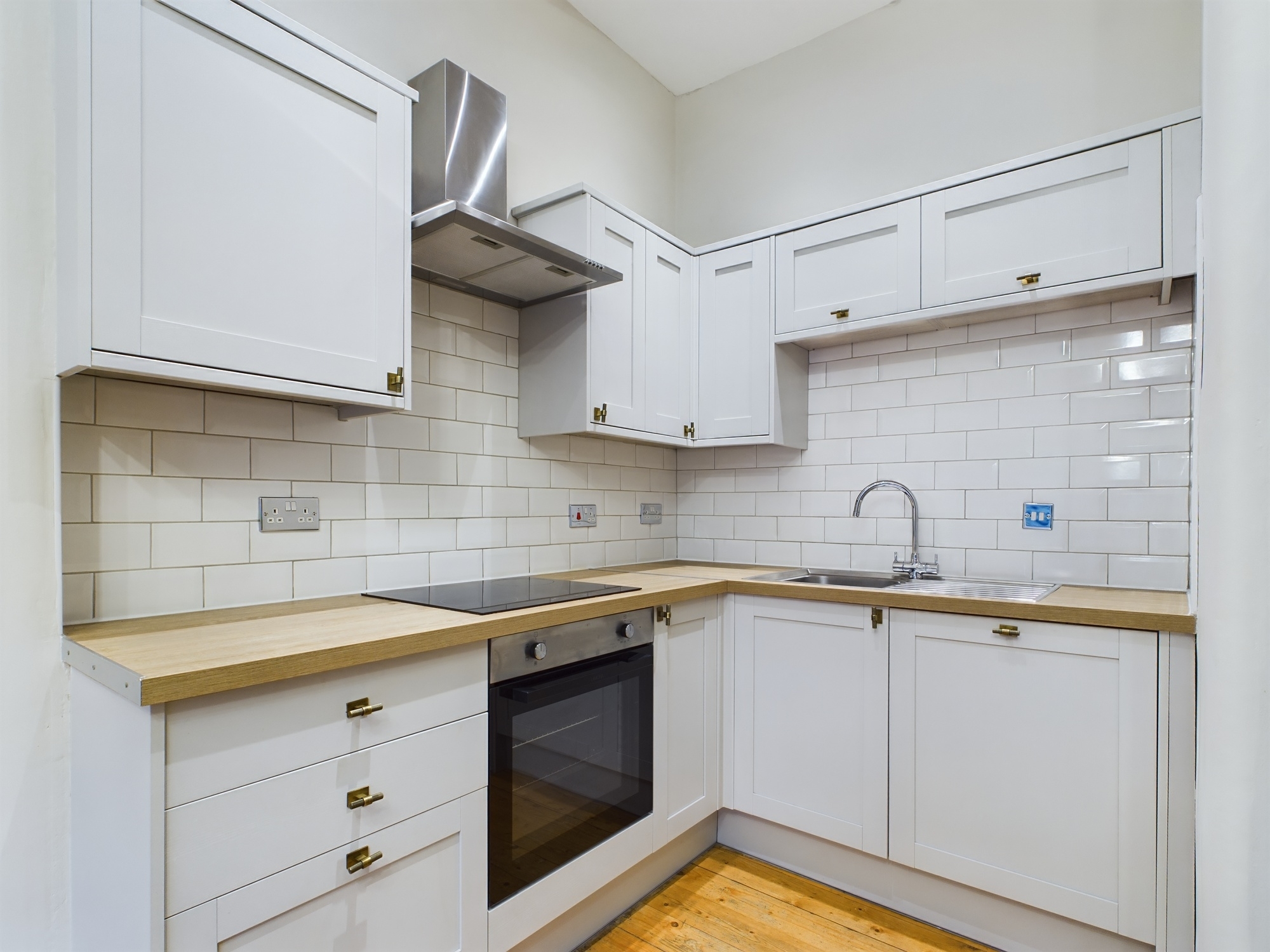 CAM02311G0-PR0071-STILL012