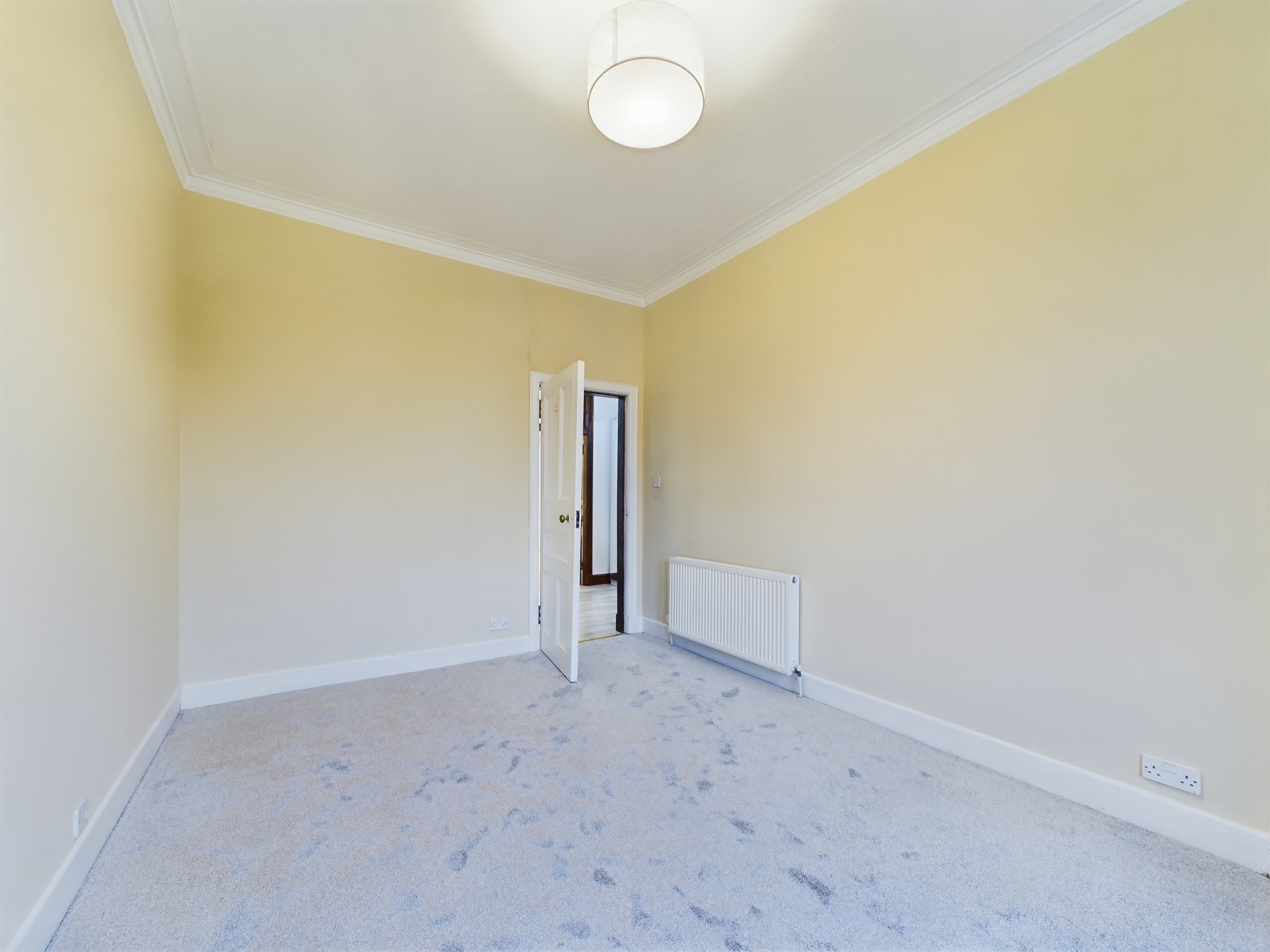 CAM02311G0-PR0071-STILL021