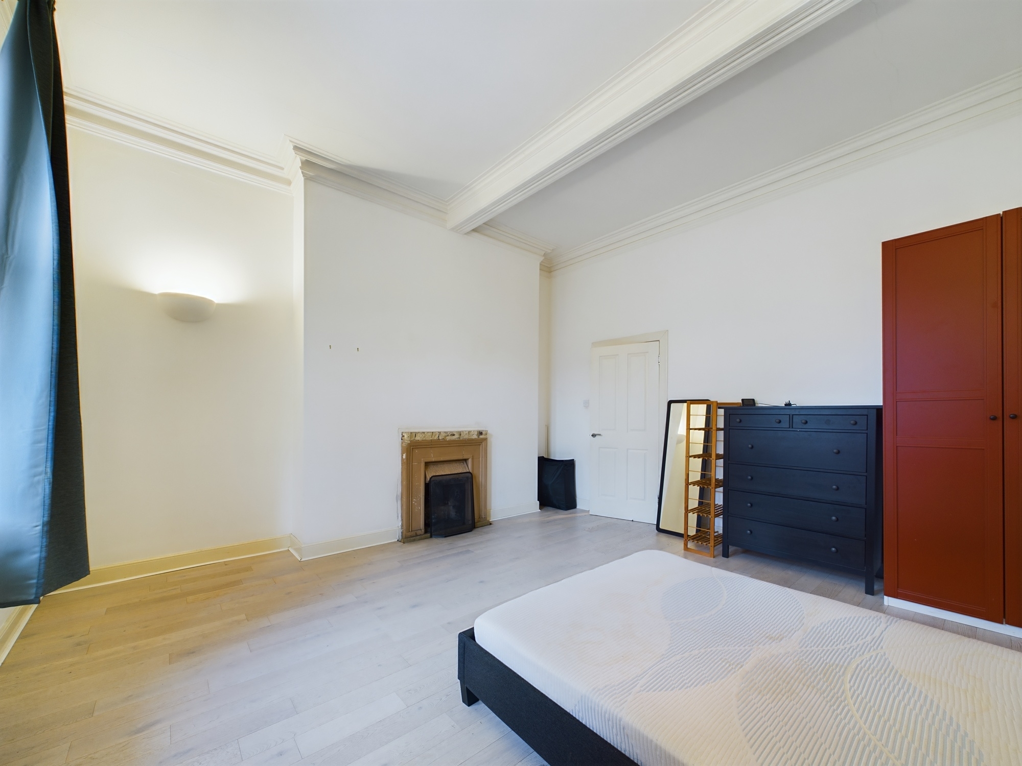 CAM02311G0-PR0092-STILL010