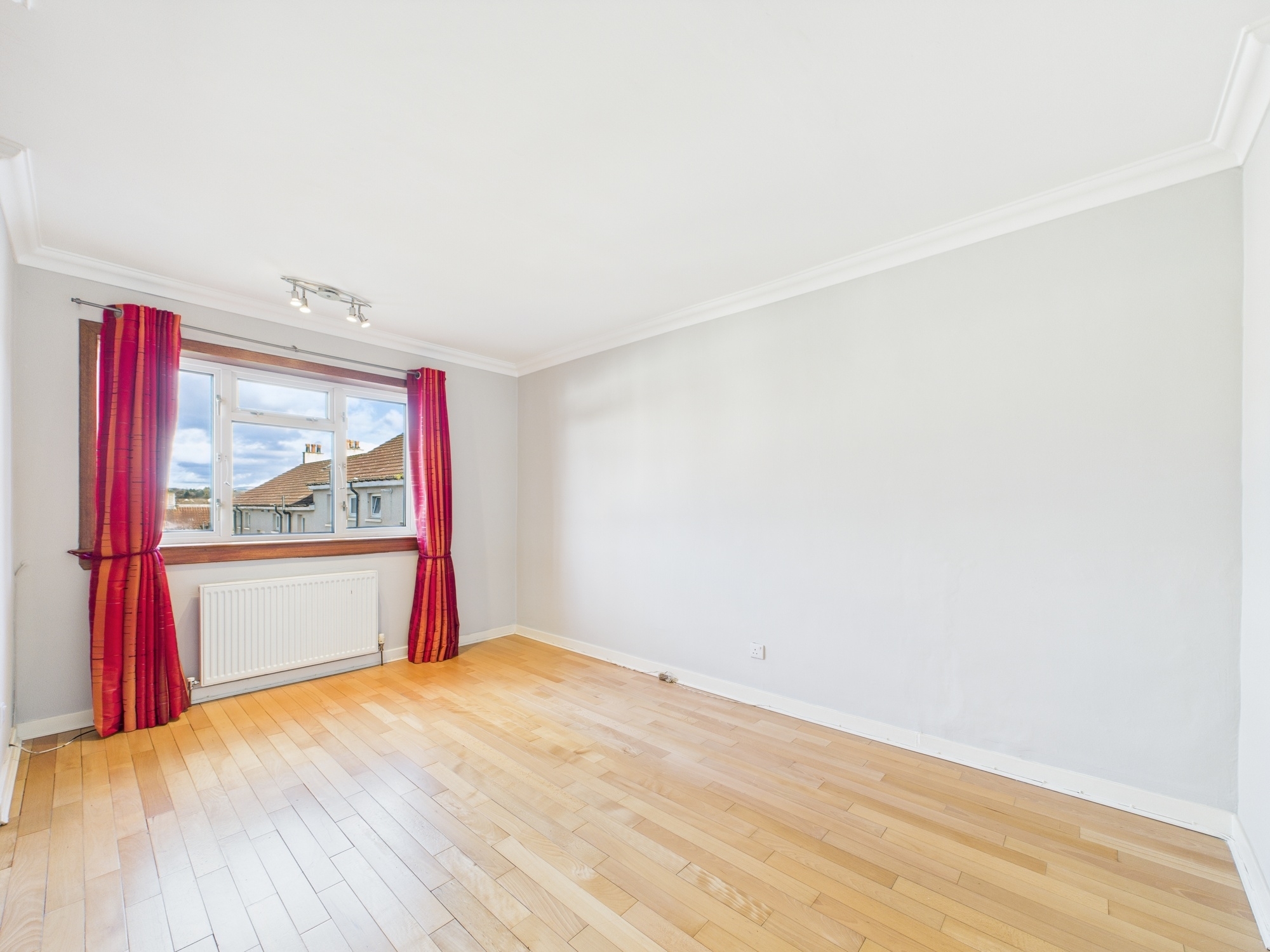 CAM02311G0-PR0222-STILL003