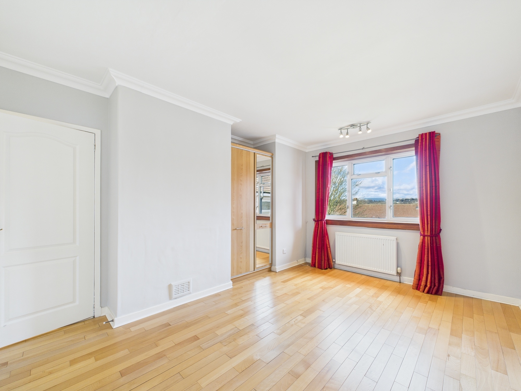 CAM02311G0-PR0222-STILL005