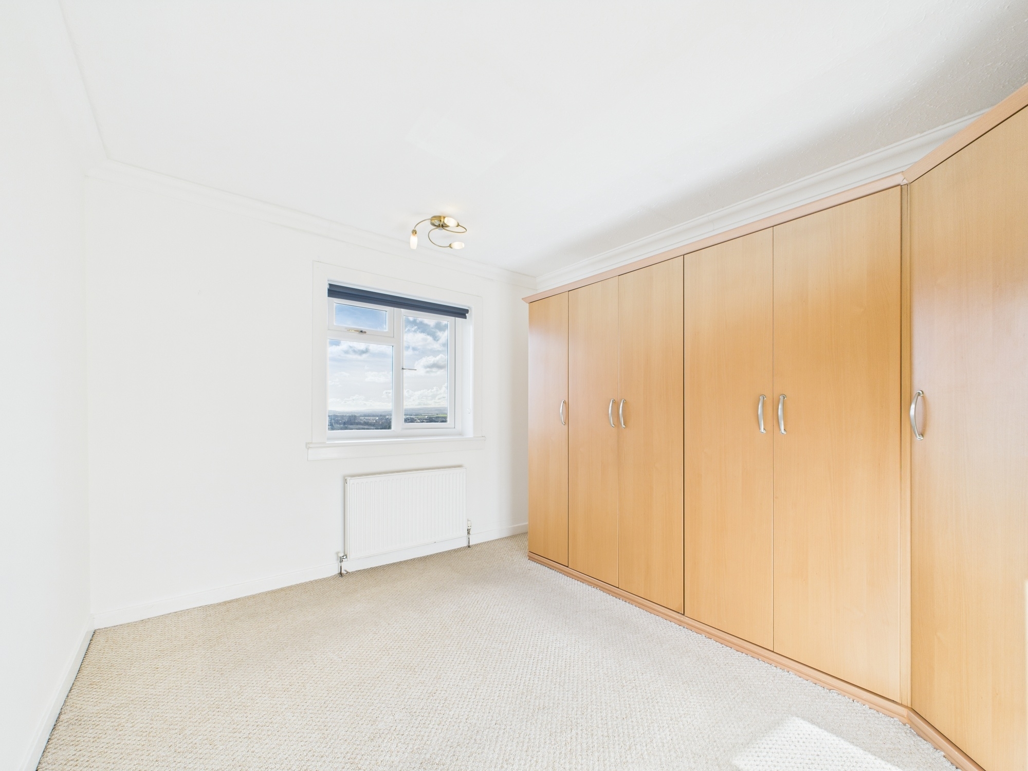 CAM02311G0-PR0222-STILL014