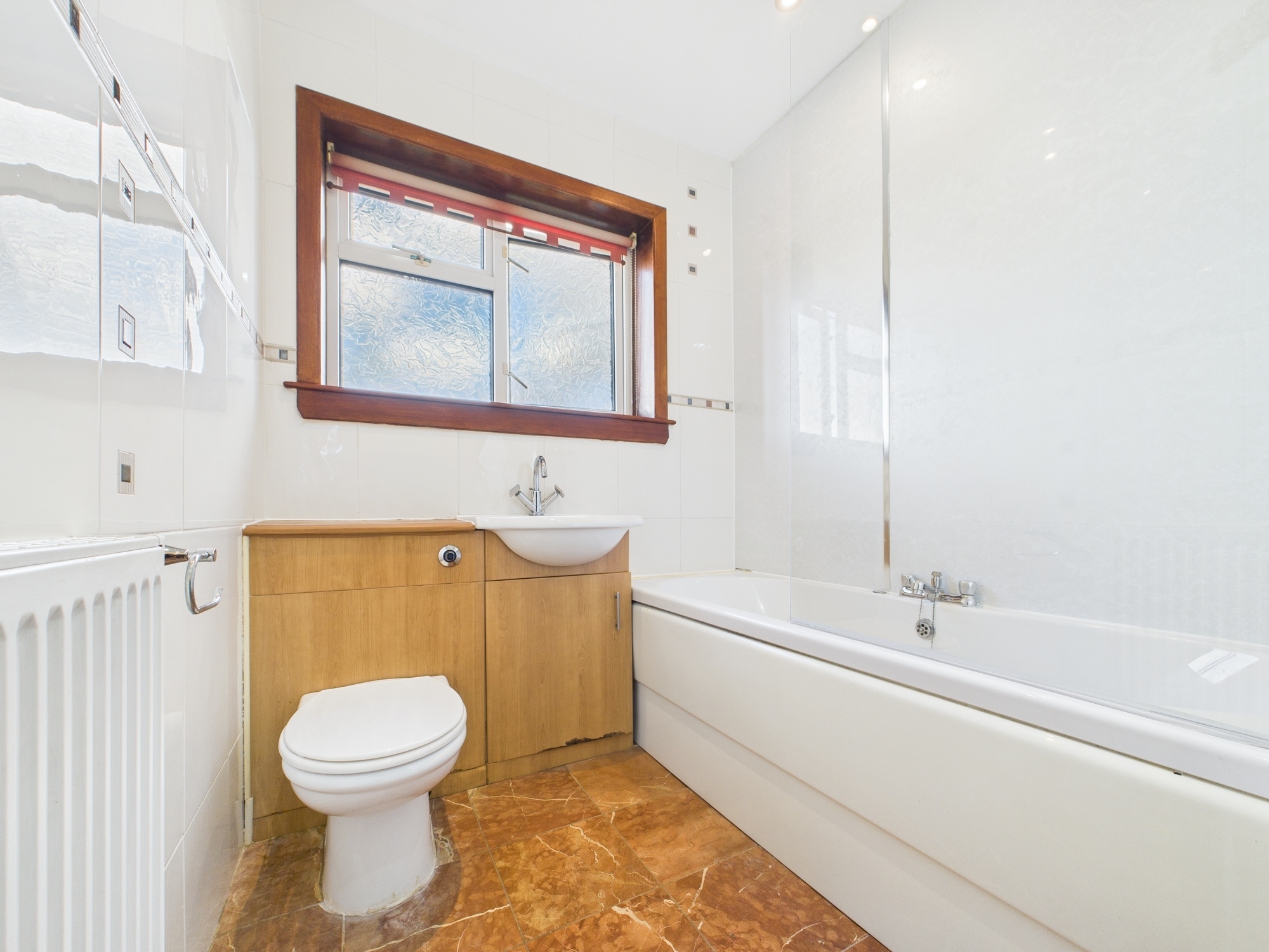 CAM02311G0-PR0222-STILL024