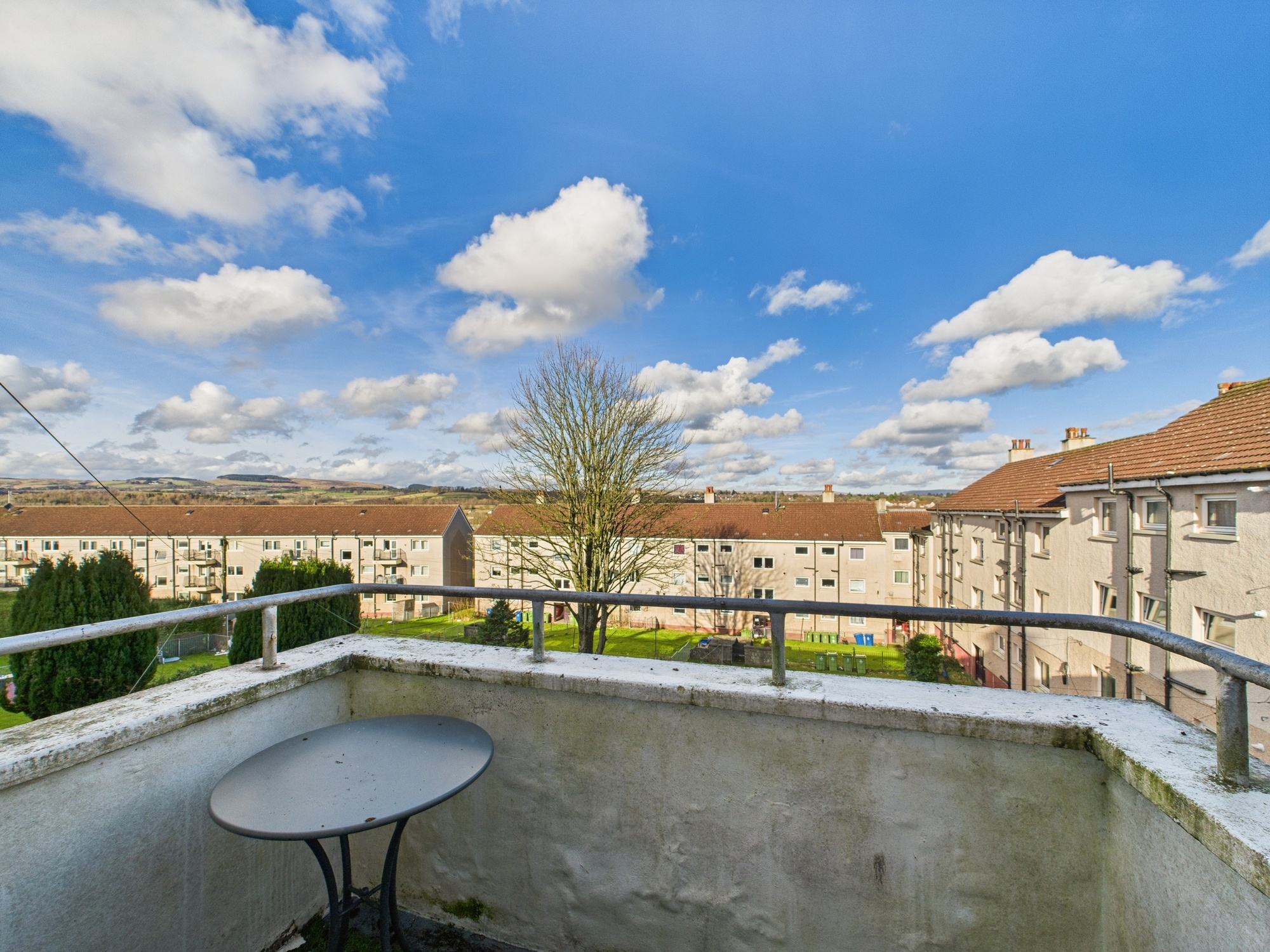 CAM02311G0-PR0222-STILL032