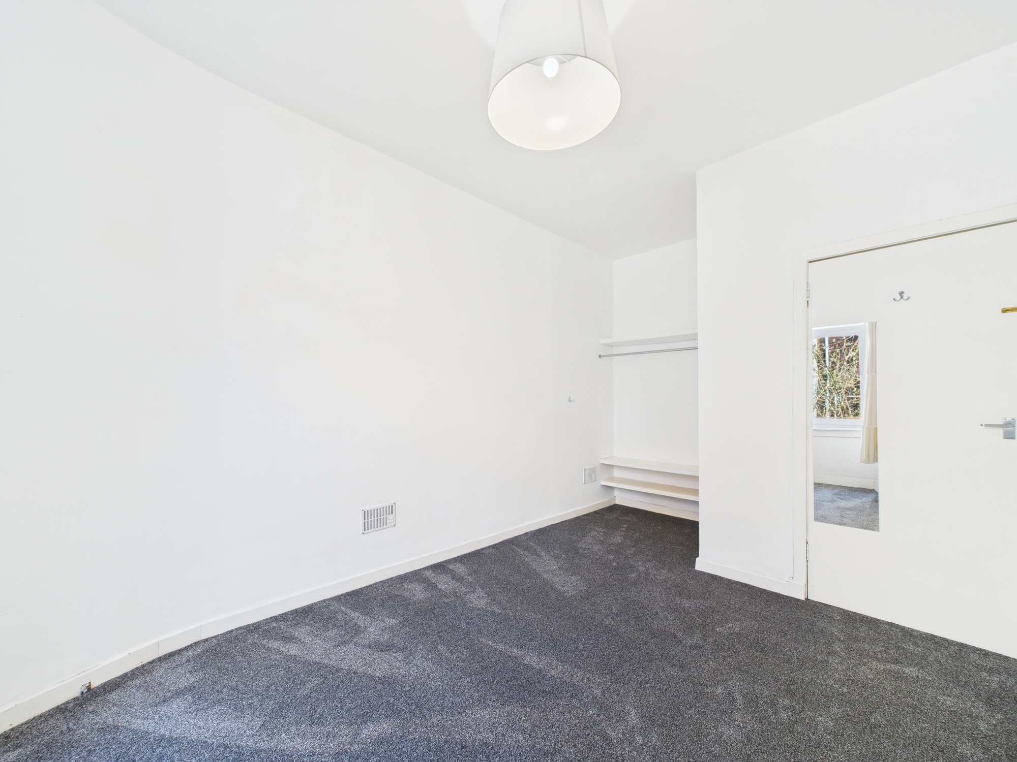 CAM02311G0-PR0227-STILL022