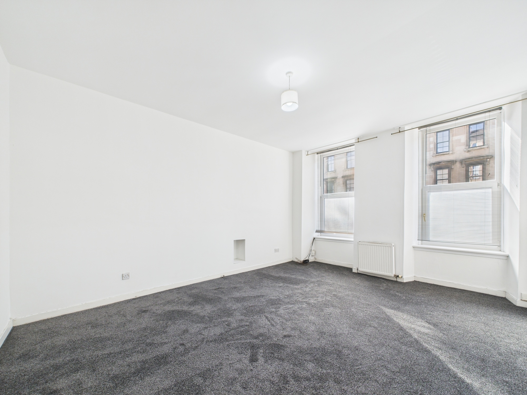 CAM02311G0-PR0227-STILL029