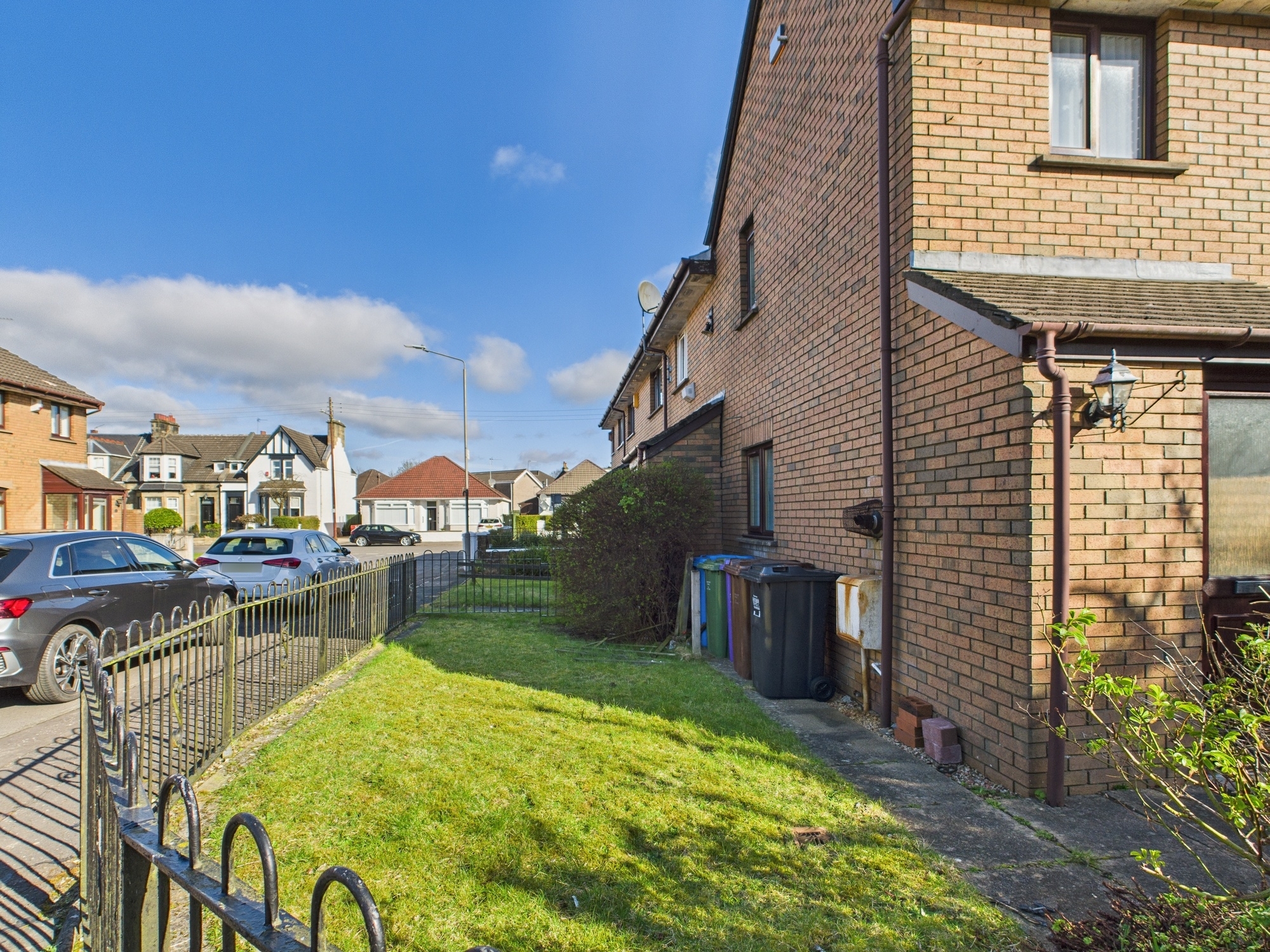 CAM02311G0-PR0229-STILL010