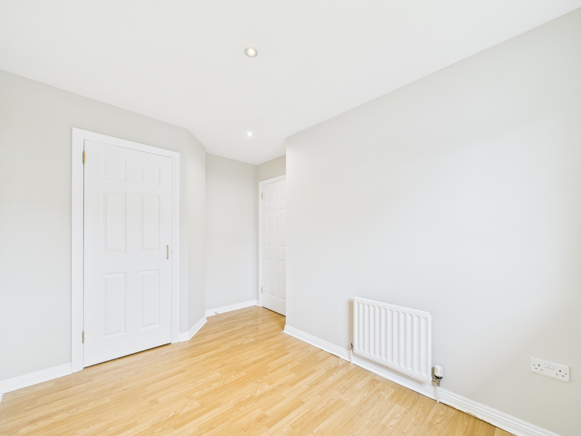 CAM02311G0-PR0231-STILL027