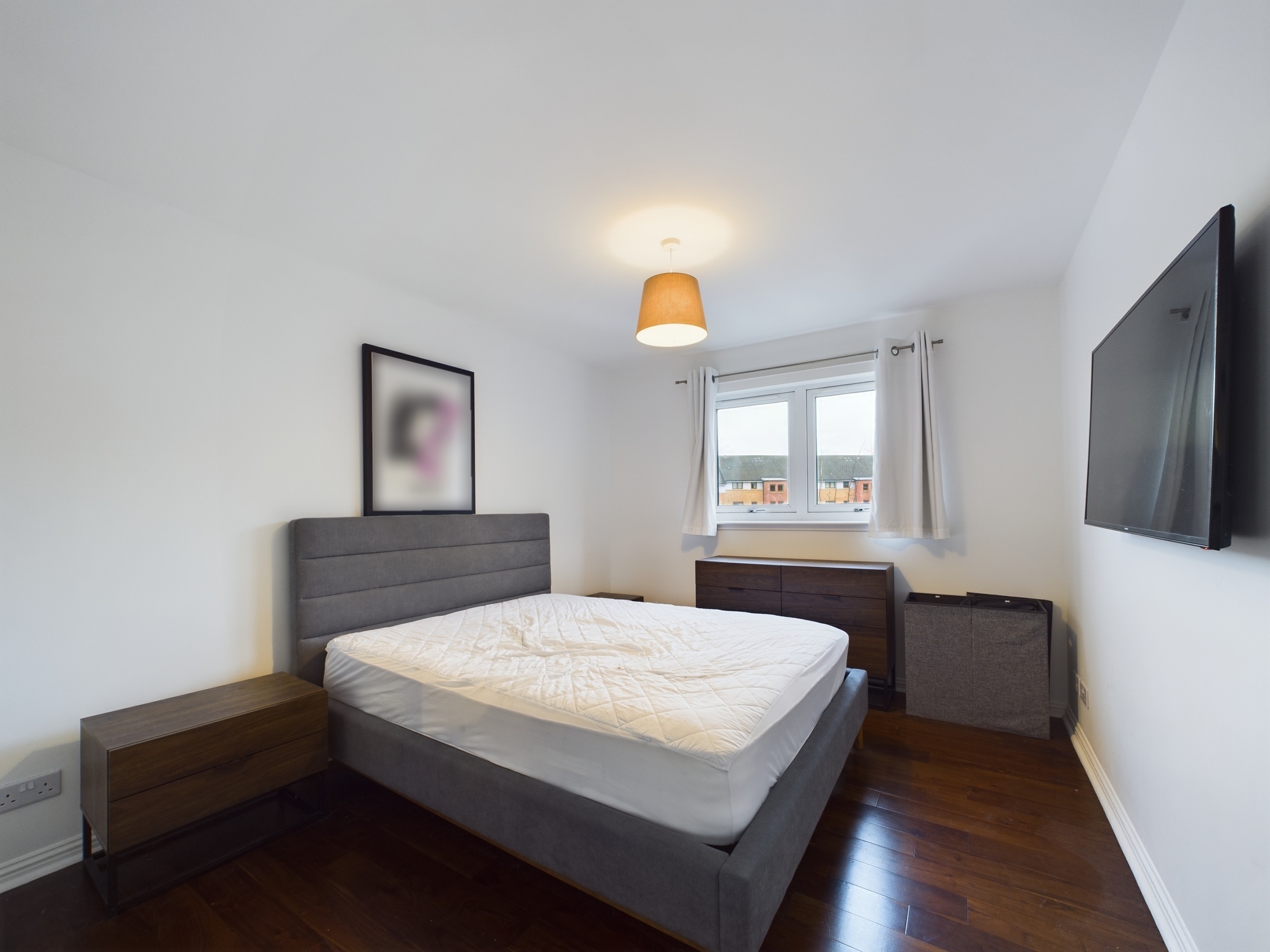 CAM02311G0-PR0082-STILL010