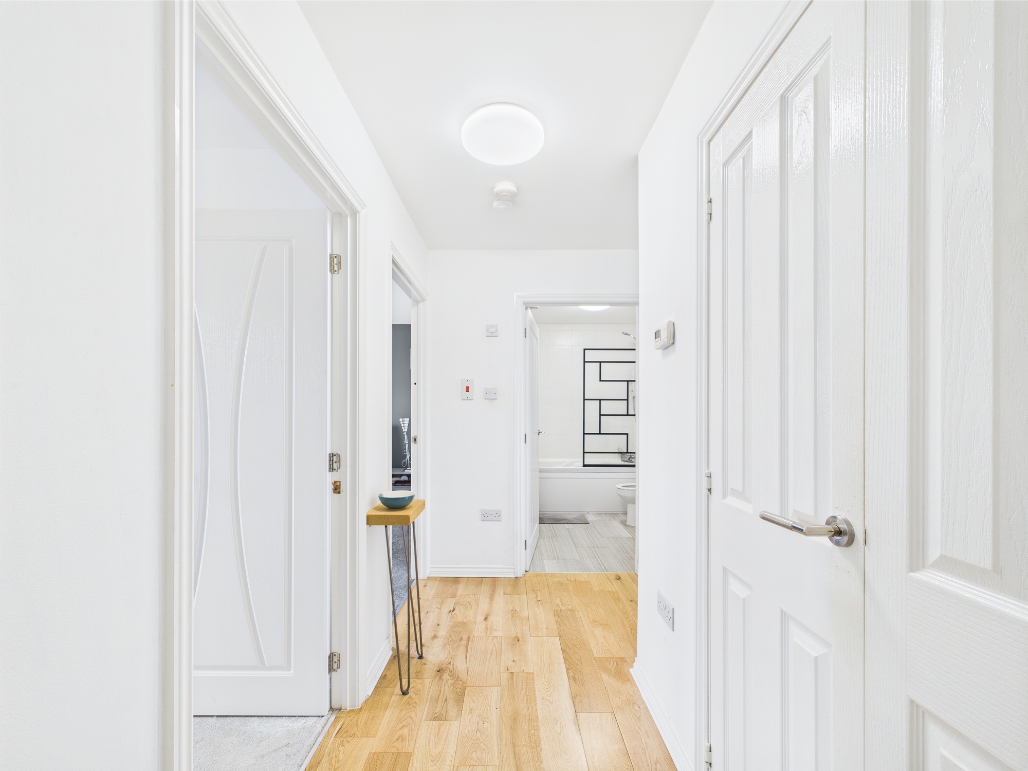 CAM02311G0-PR0240-STILL001