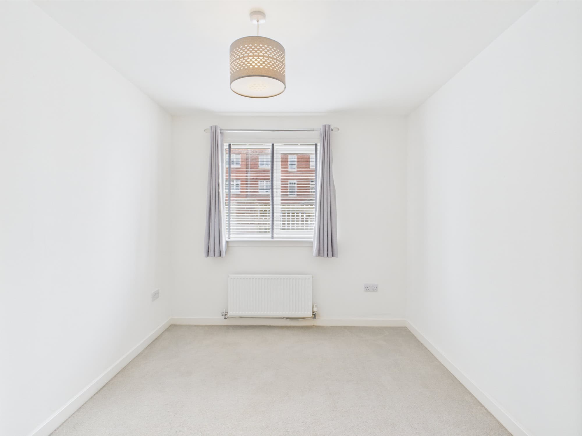 41 Elie Drive - Two Bedroom Ground-Floor Flat Available in Bishopton