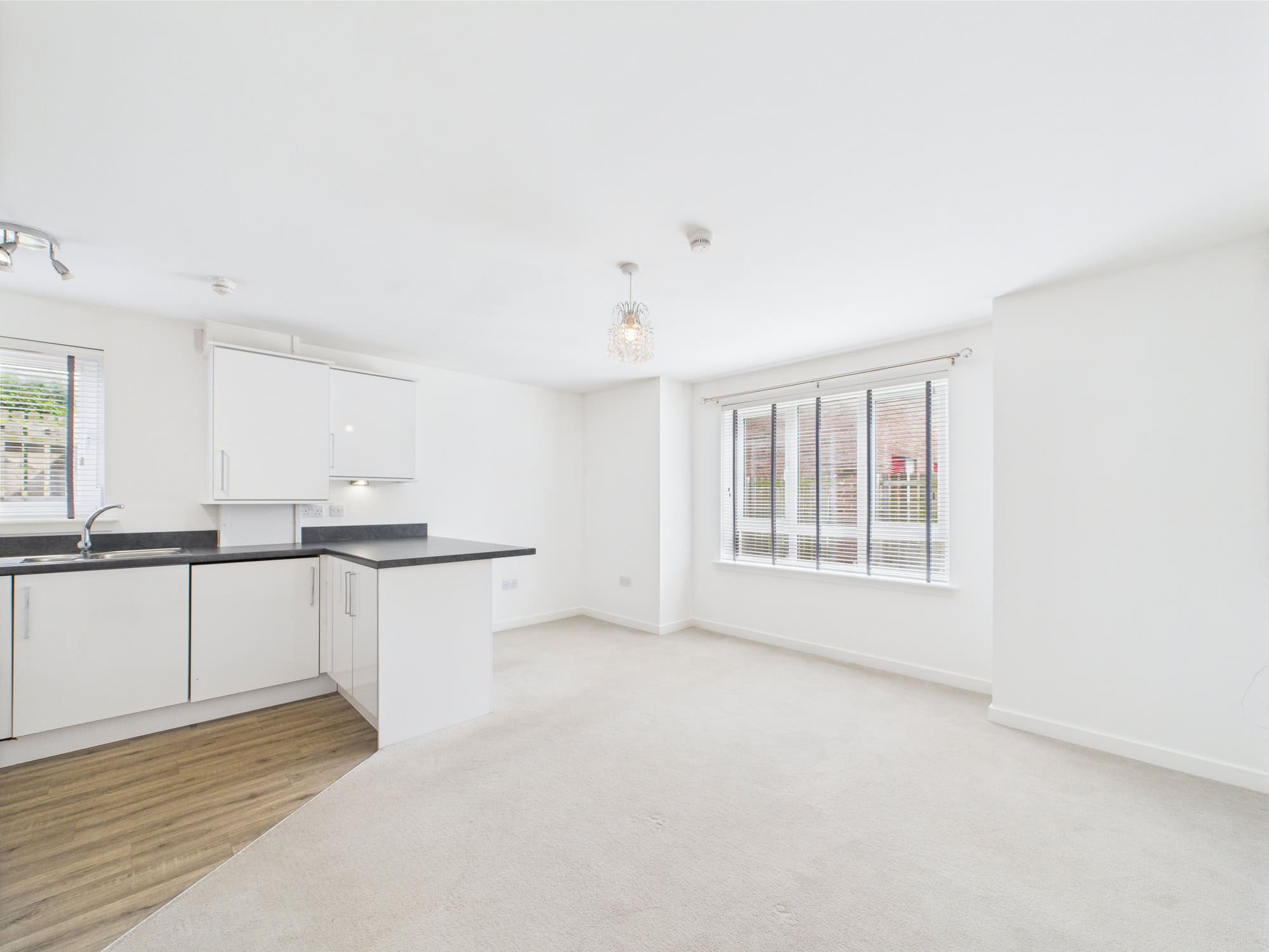 41 Elie Drive - Two Bedroom Ground-Floor Flat Available in Bishopton