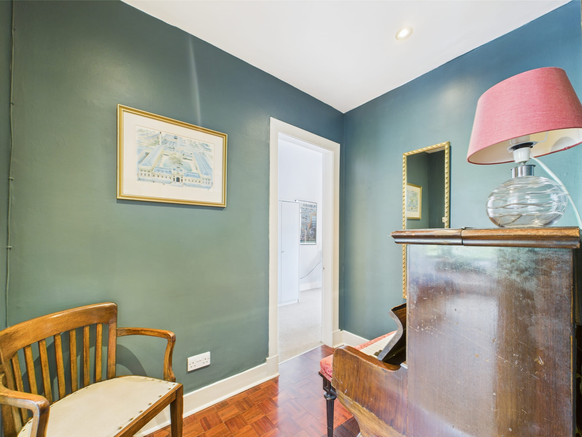 Firhill Living Room 2 Piano!