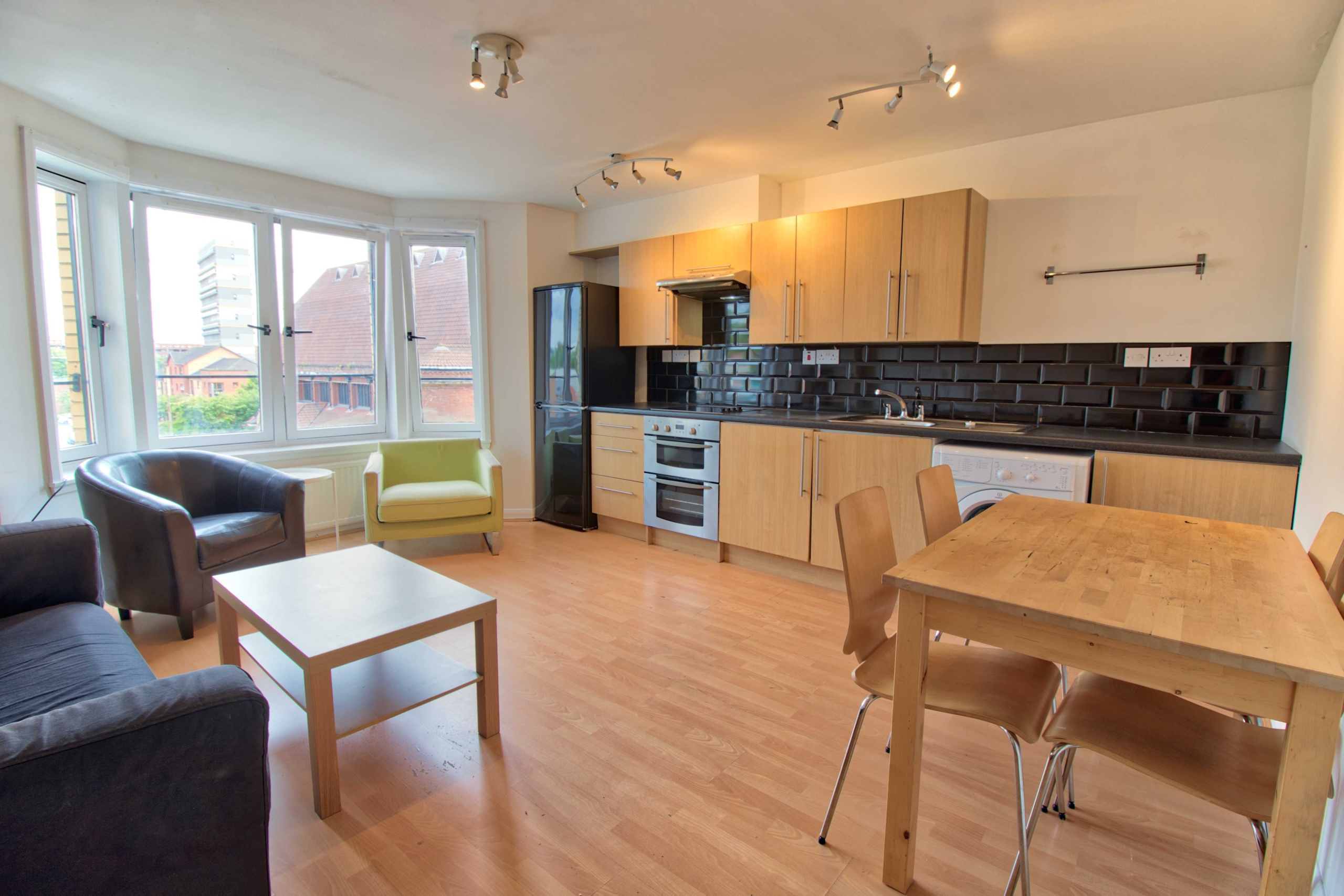 Living area – kitchen