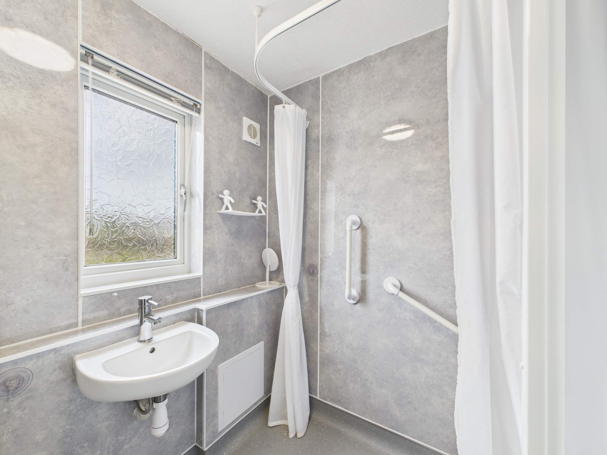 Wet-Floor-Accessible-Bathroom Bridge of Weir Road - Two Bedroom Semi-Detached House For Sale In Linwood