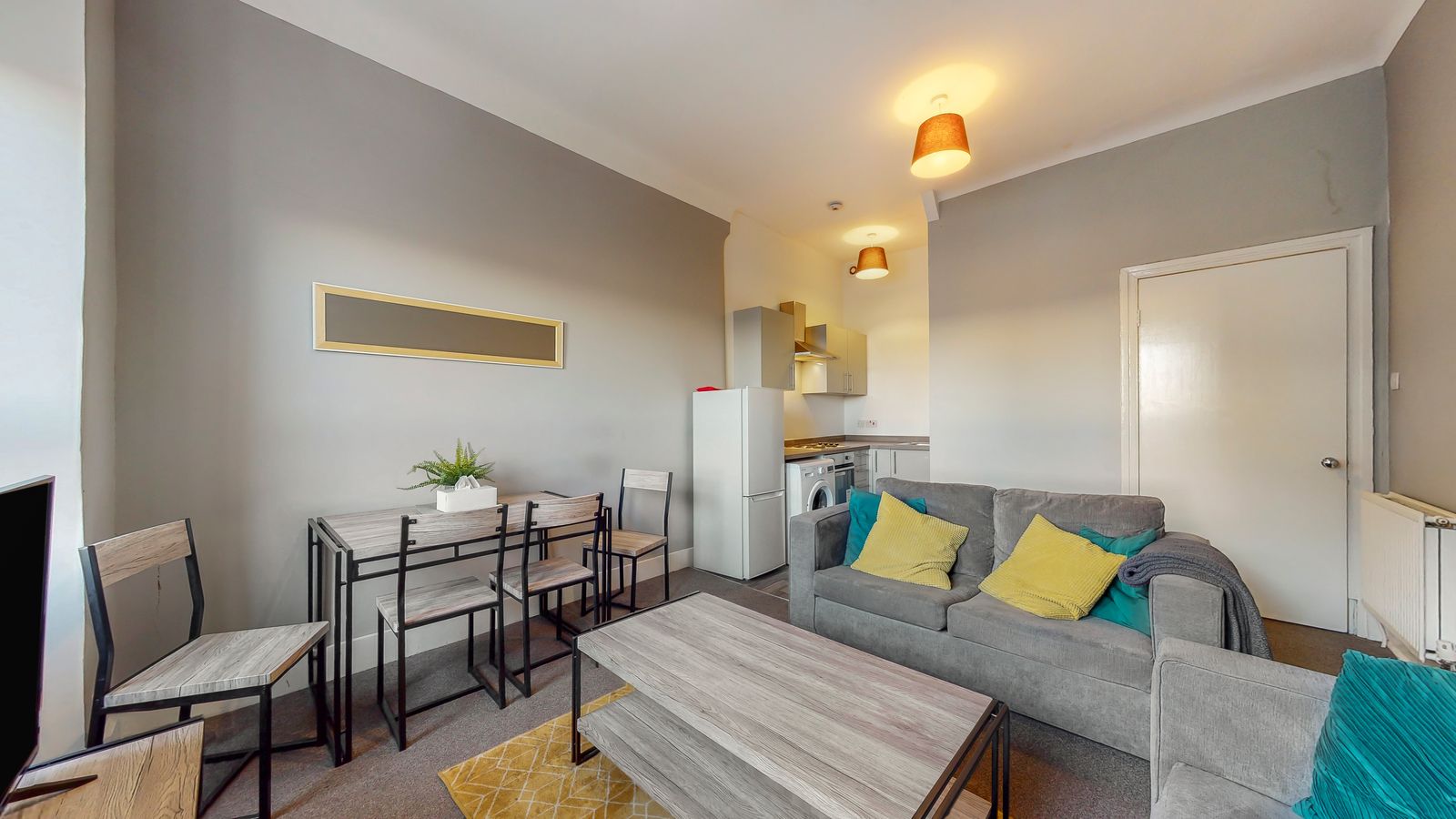 Living Room - 641 Duke Street - Two Bedroom Flat to Let Dennistoun