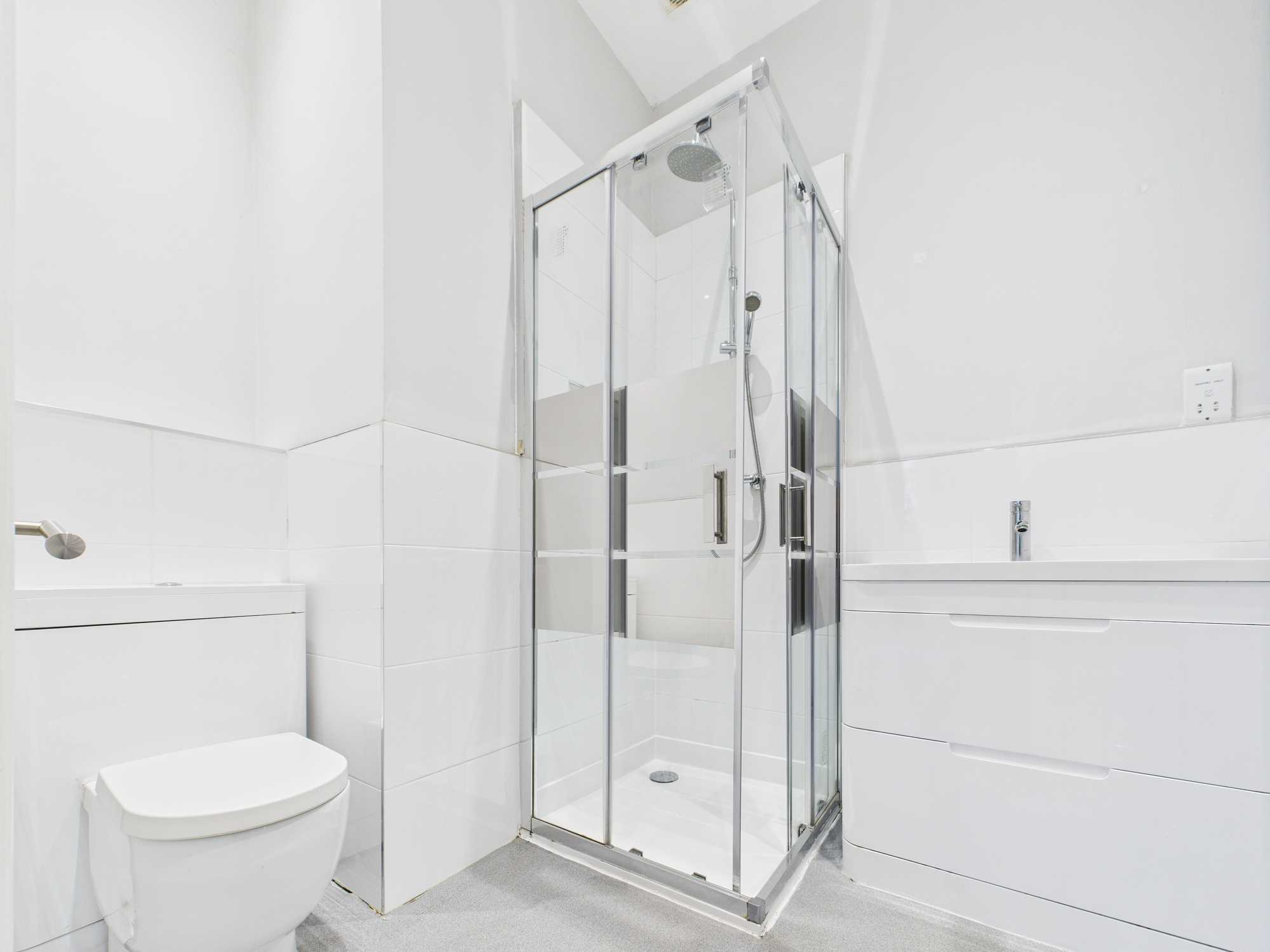 bolton drive ensuite Bolton Drive - Two Bedroom Ground Floor Flat To Let Mount Florida