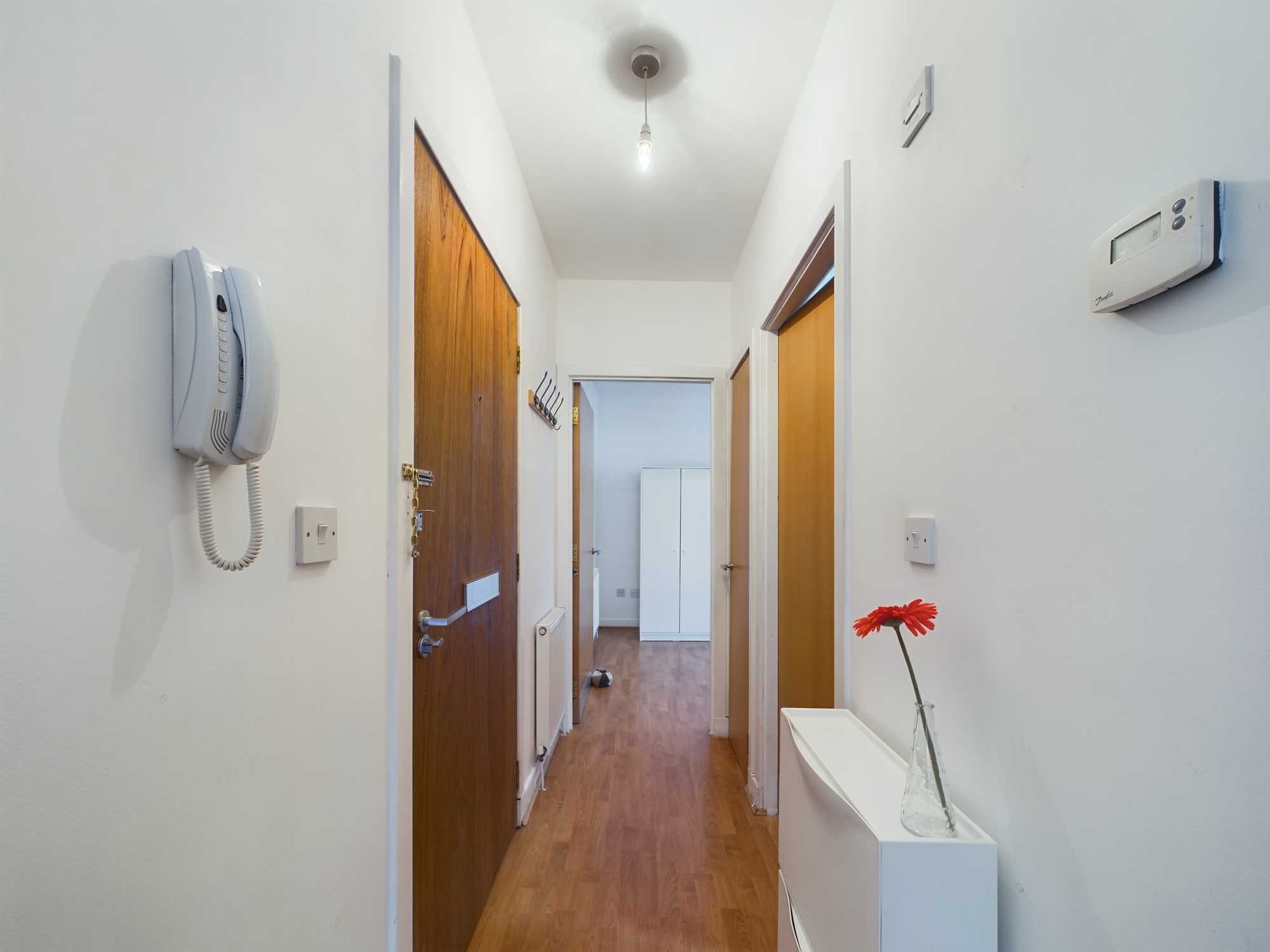 hastie street hallway Hastie Street - One Bedroom Flat To Let In Kelvinhaugh