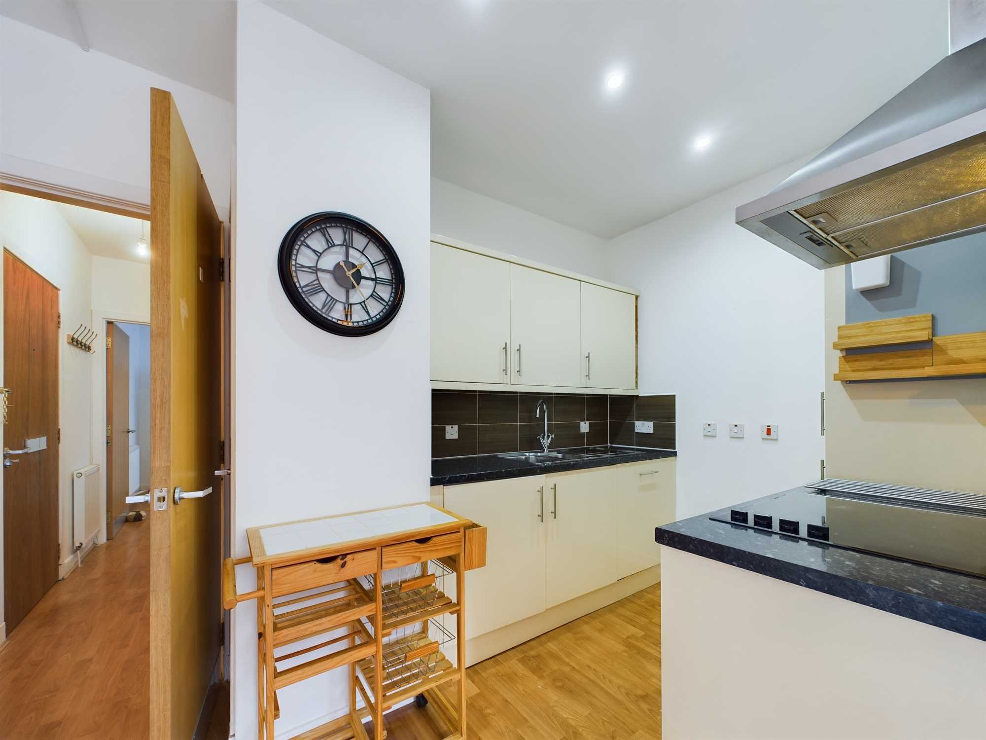 hastie street kitchen 2 Hastie Street - One Bedroom Flat To Let In Kelvinhaugh