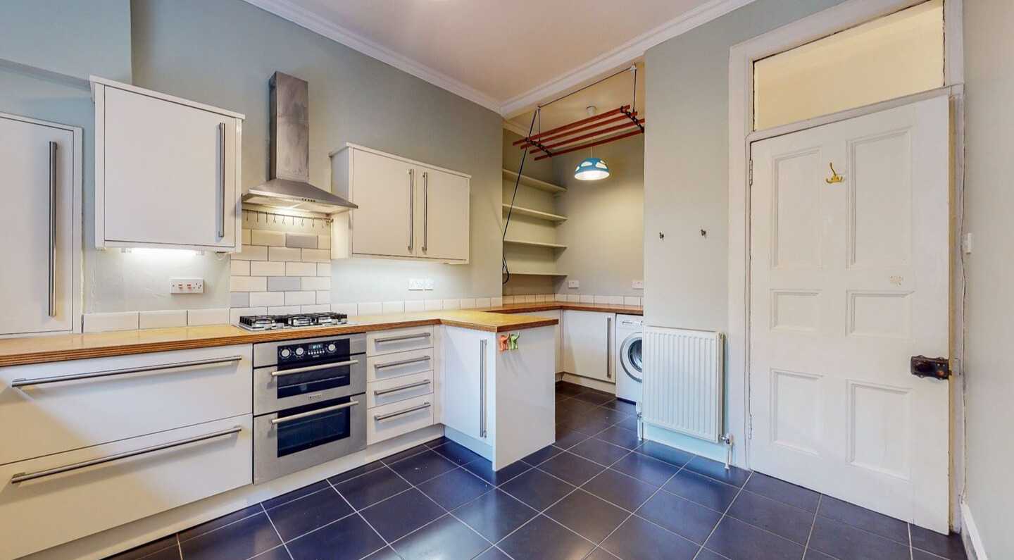 kitchen 3 Lochside Street - Two Bedroom Flat To Let In Shawlands