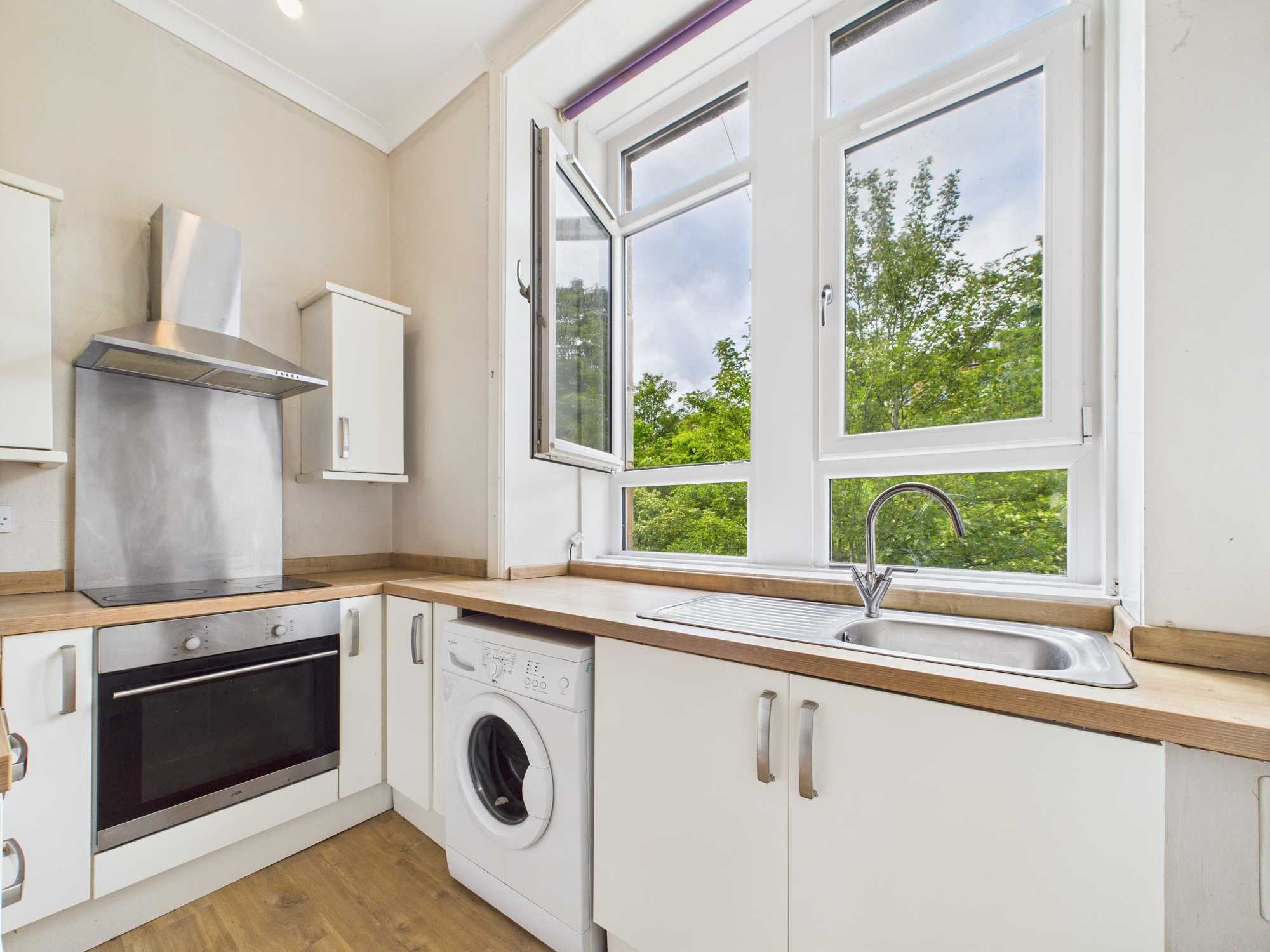 Cumming Drive - One Bedroom Flat To Let In Mount Florida Glasgow