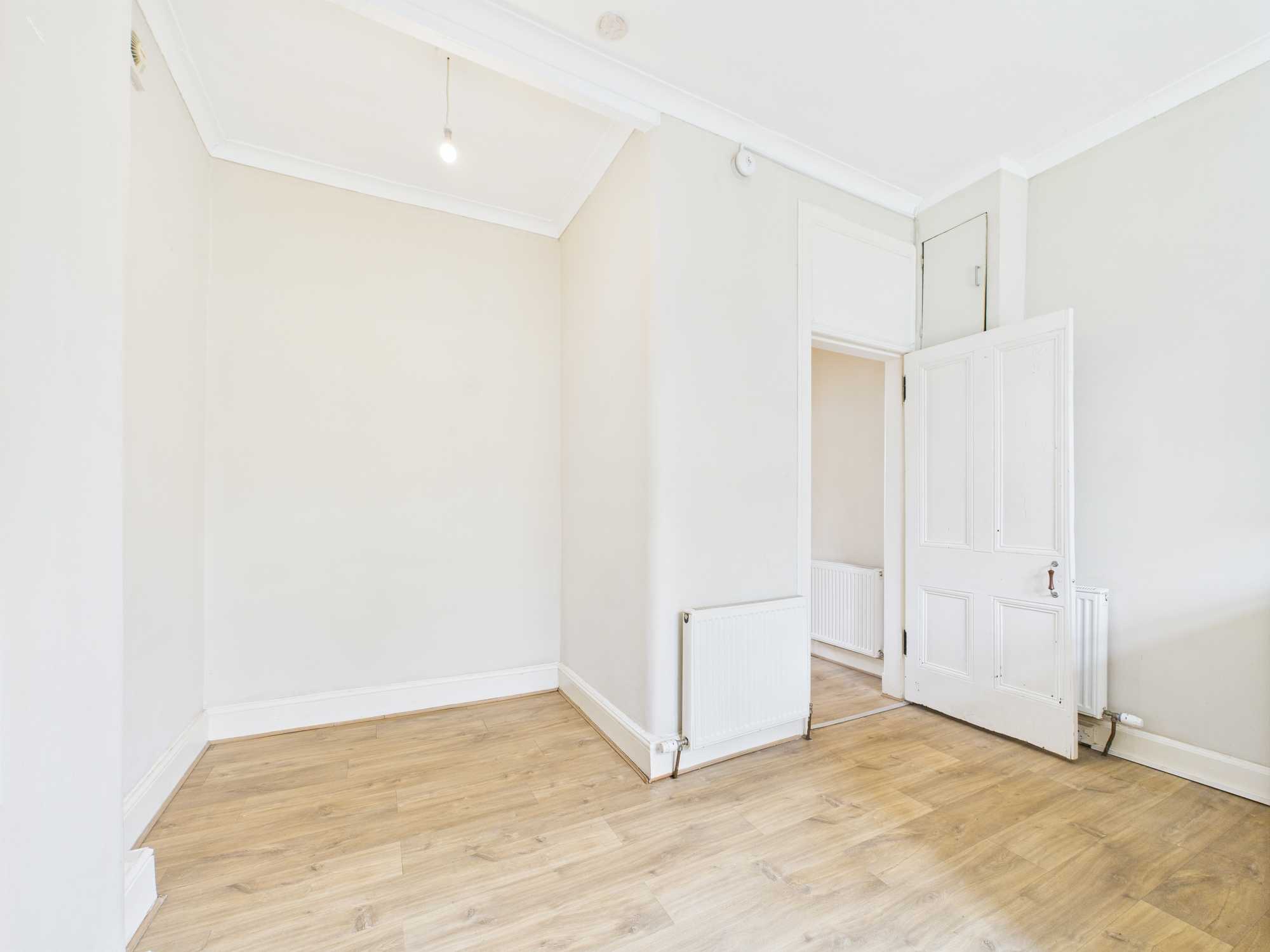 Cumming Drive - One Bedroom Flat To Let In Mount Florida Glasgow