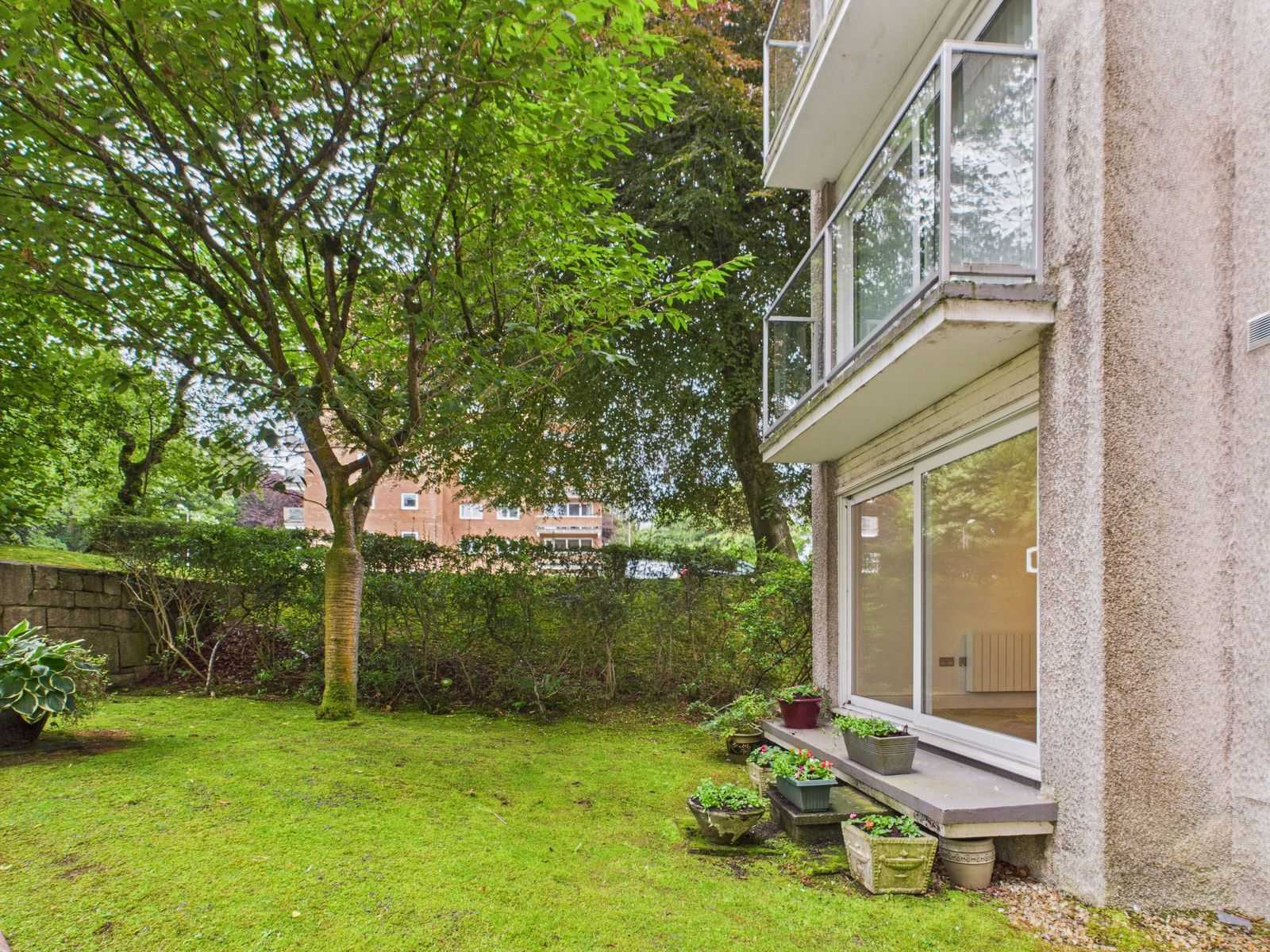 norwood park gardens Norwood Park - Three Bedroom Flat To Let In Bearsden
