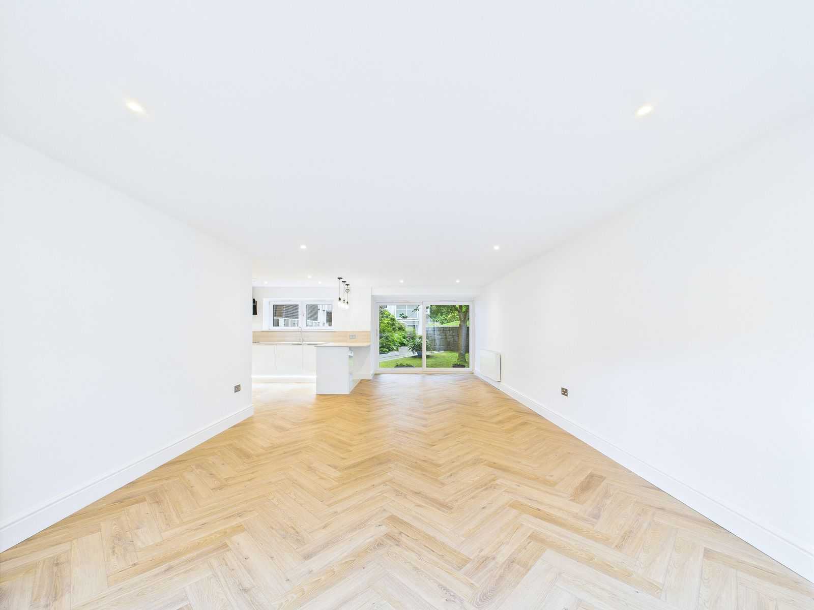 norwood park living room Norwood Park - Three Bedroom Flat To Let In Bearsden