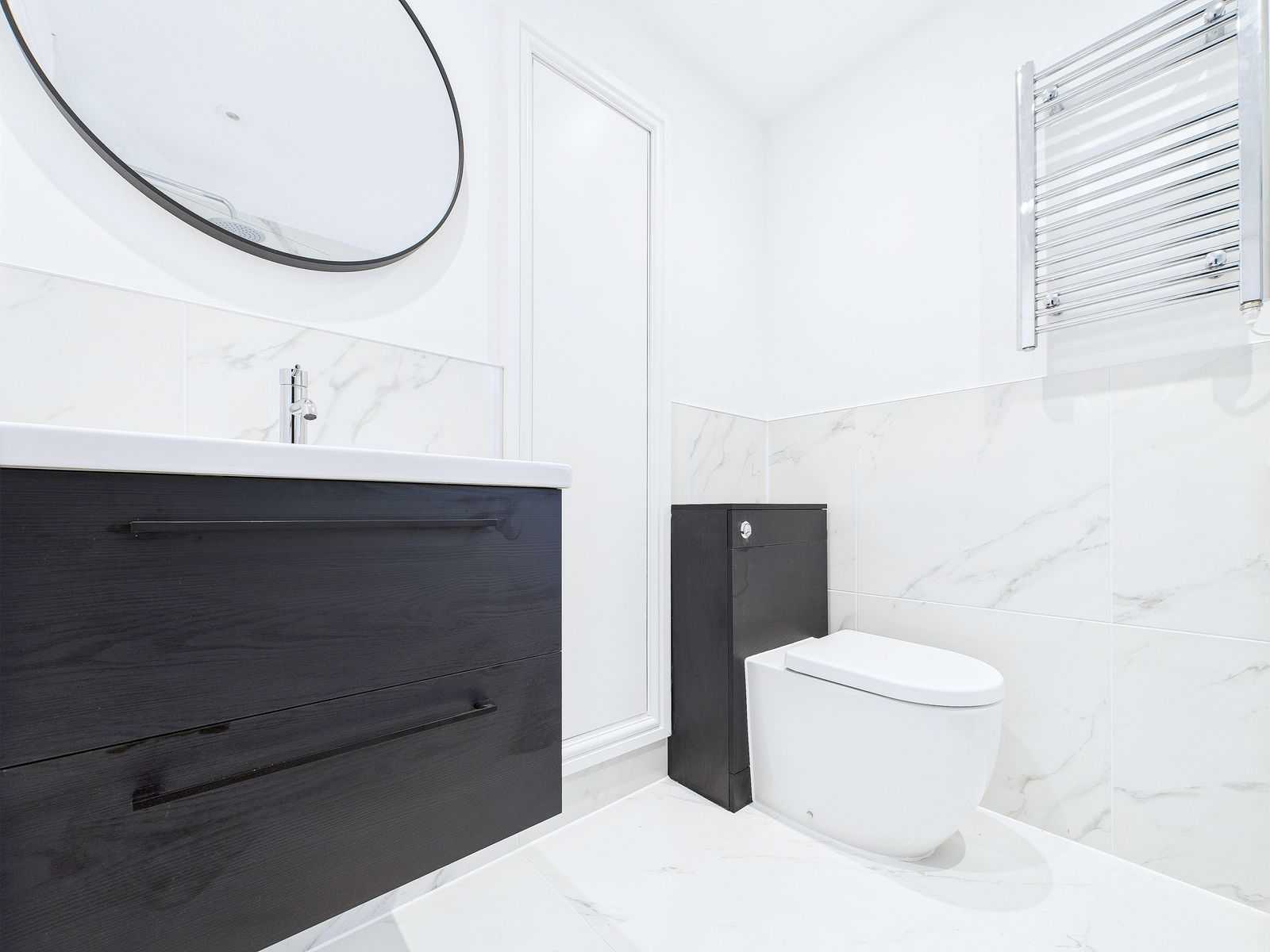 norwood park main bathroom x2 Norwood Park - Three Bedroom Flat To Let In Bearsden