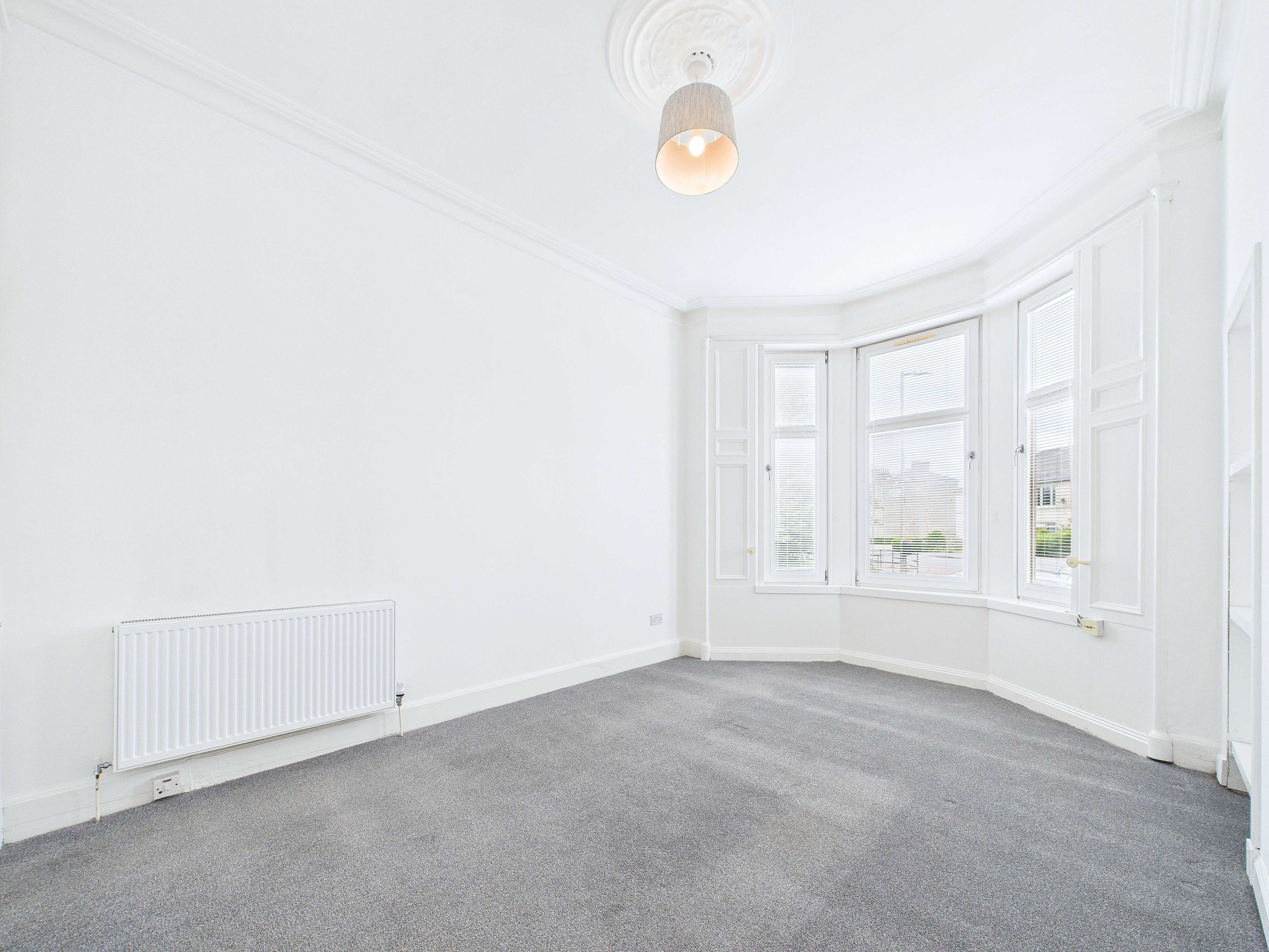 1 Ewing Street, Rutherglen living room 2 Ewing Street - One Bedroom Flat To Let In Rutherglen