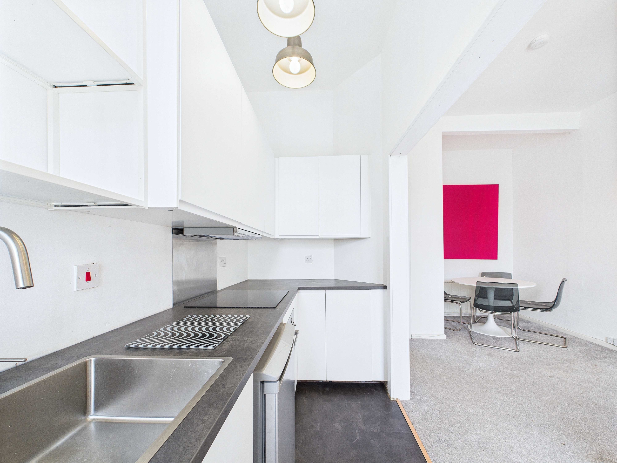 1012 dumbarton road kitchen 4 Dumbarton Road - One Bedroom Flat To Let In Whiteinch