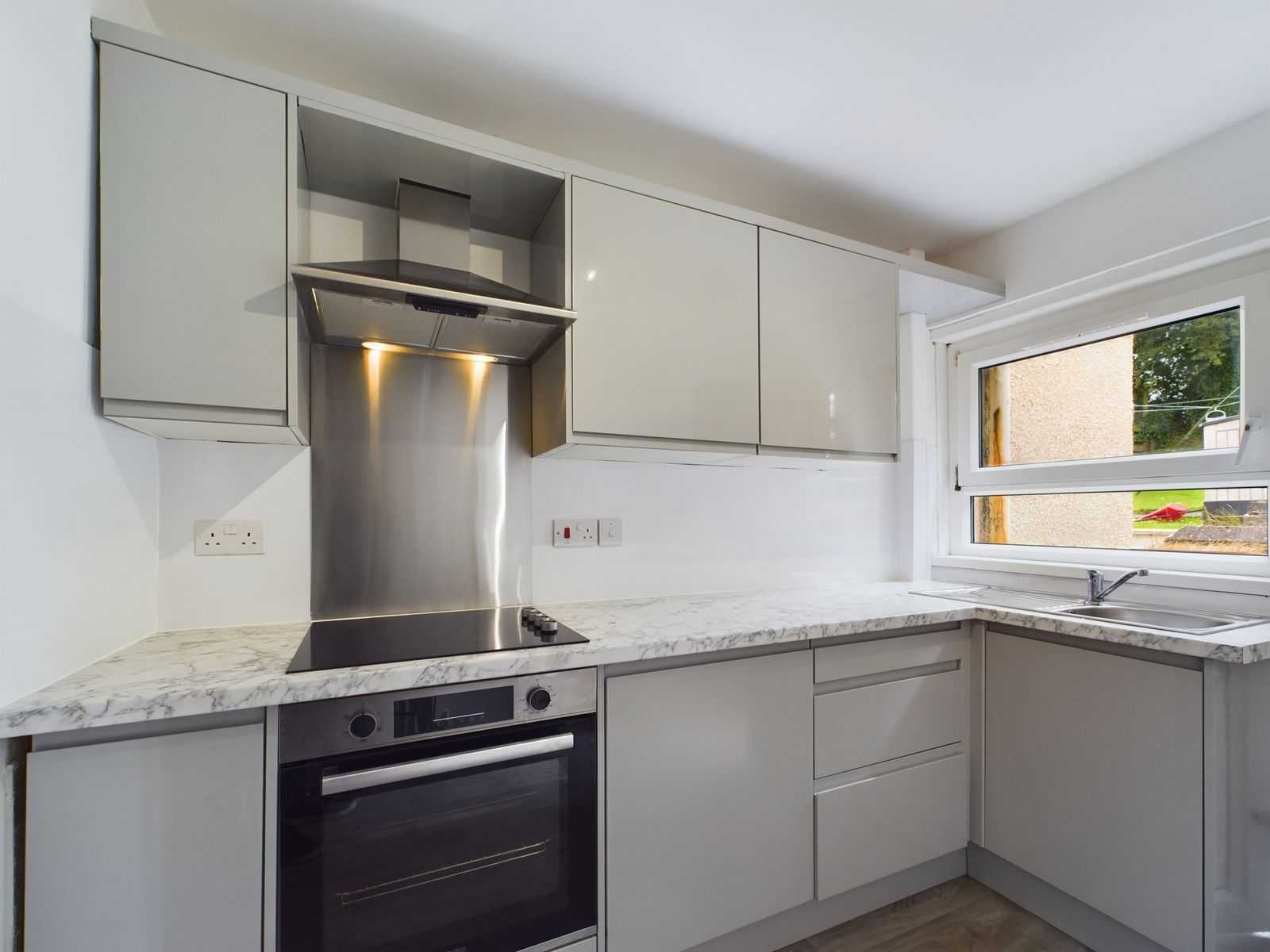 Cardross Road - Two Bedroom House To Let In Dumbarton