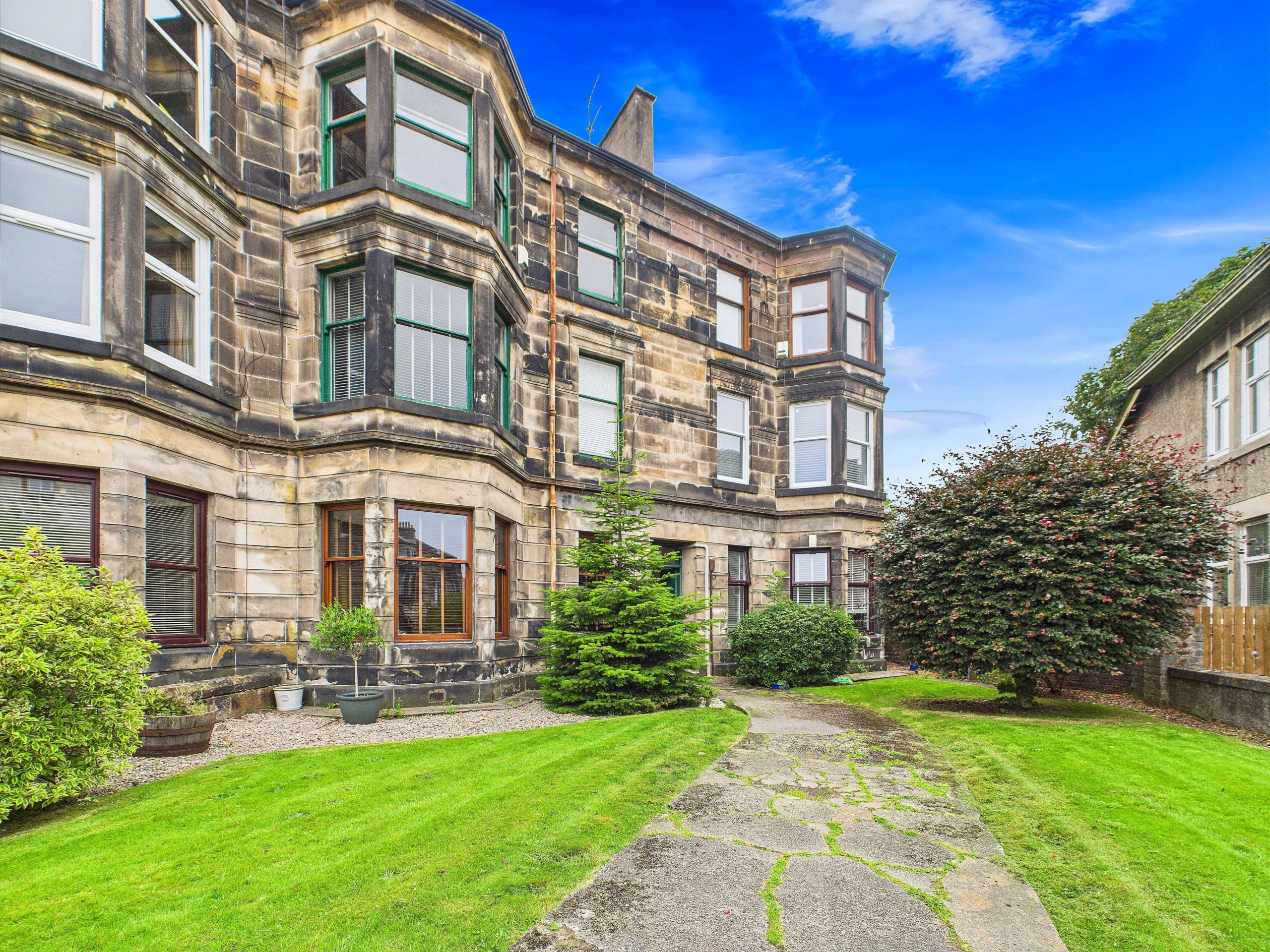 21 Greenlaw Avenue street 3 Greenlaw Avenue - One Bedroom Flat To Let In Paisley