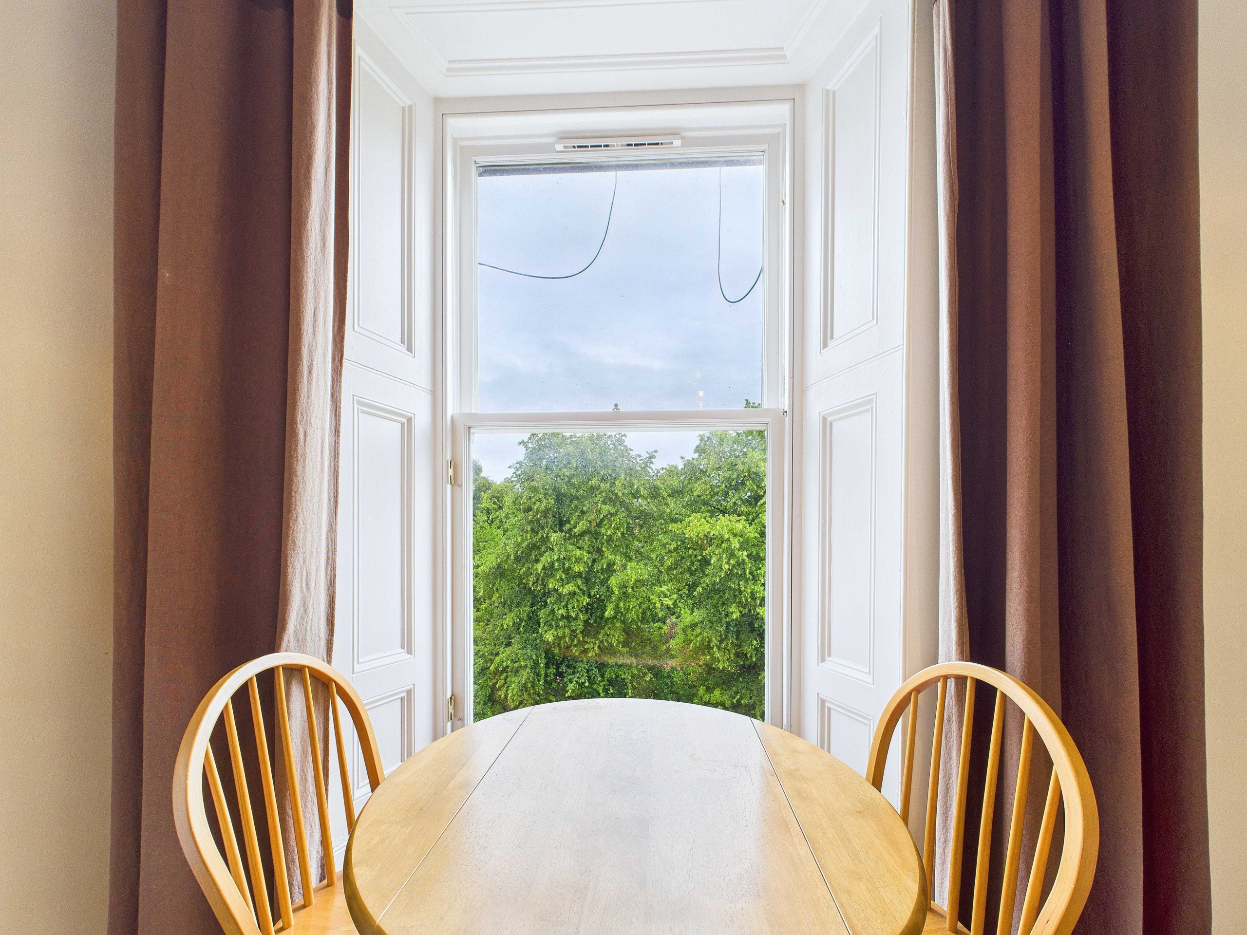 Huntley Gardens - Studio Apartment To Let In Glasgow's West End