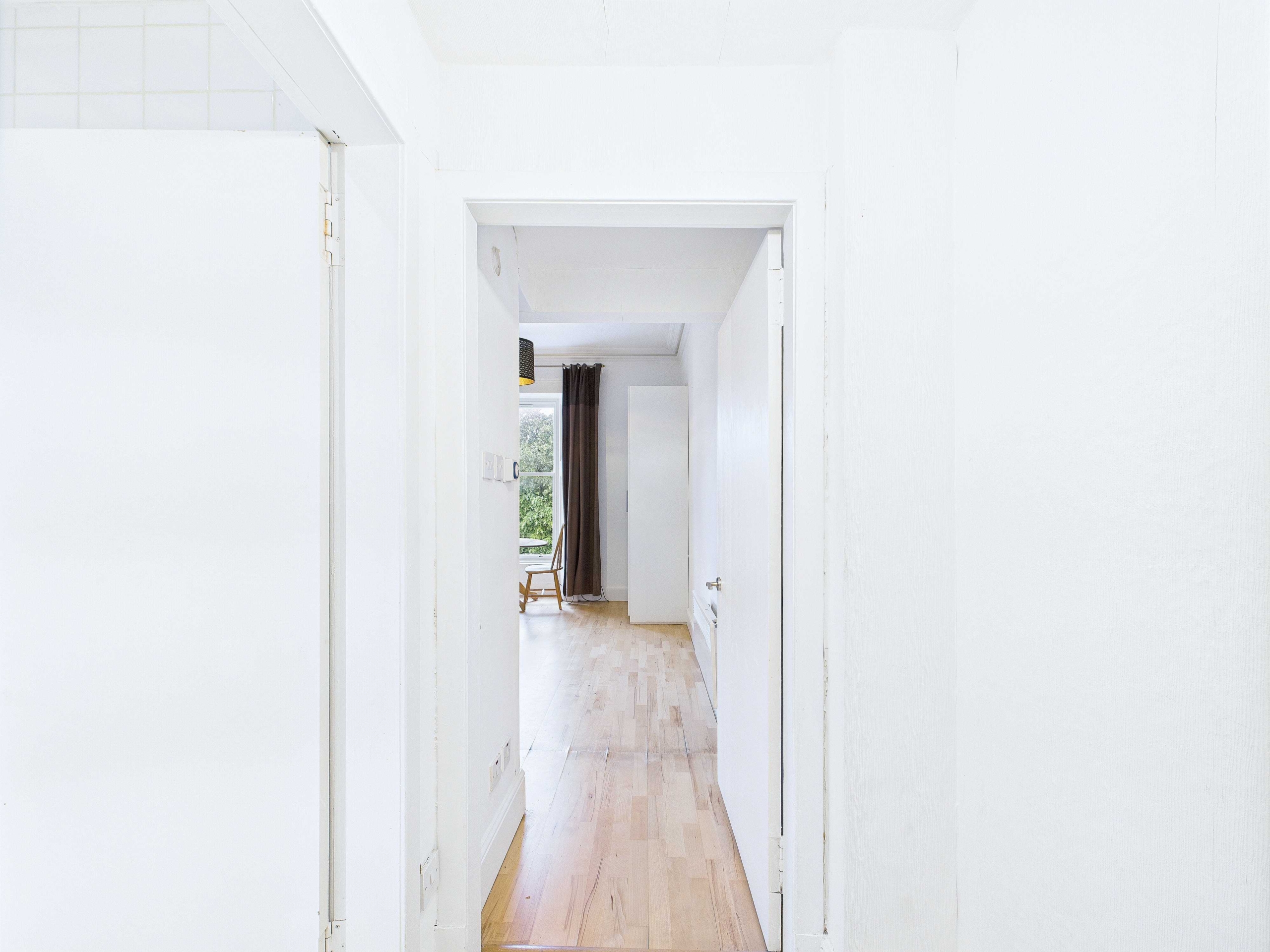 Huntley Gardens - Studio Apartment To Let In Glasgow's West End