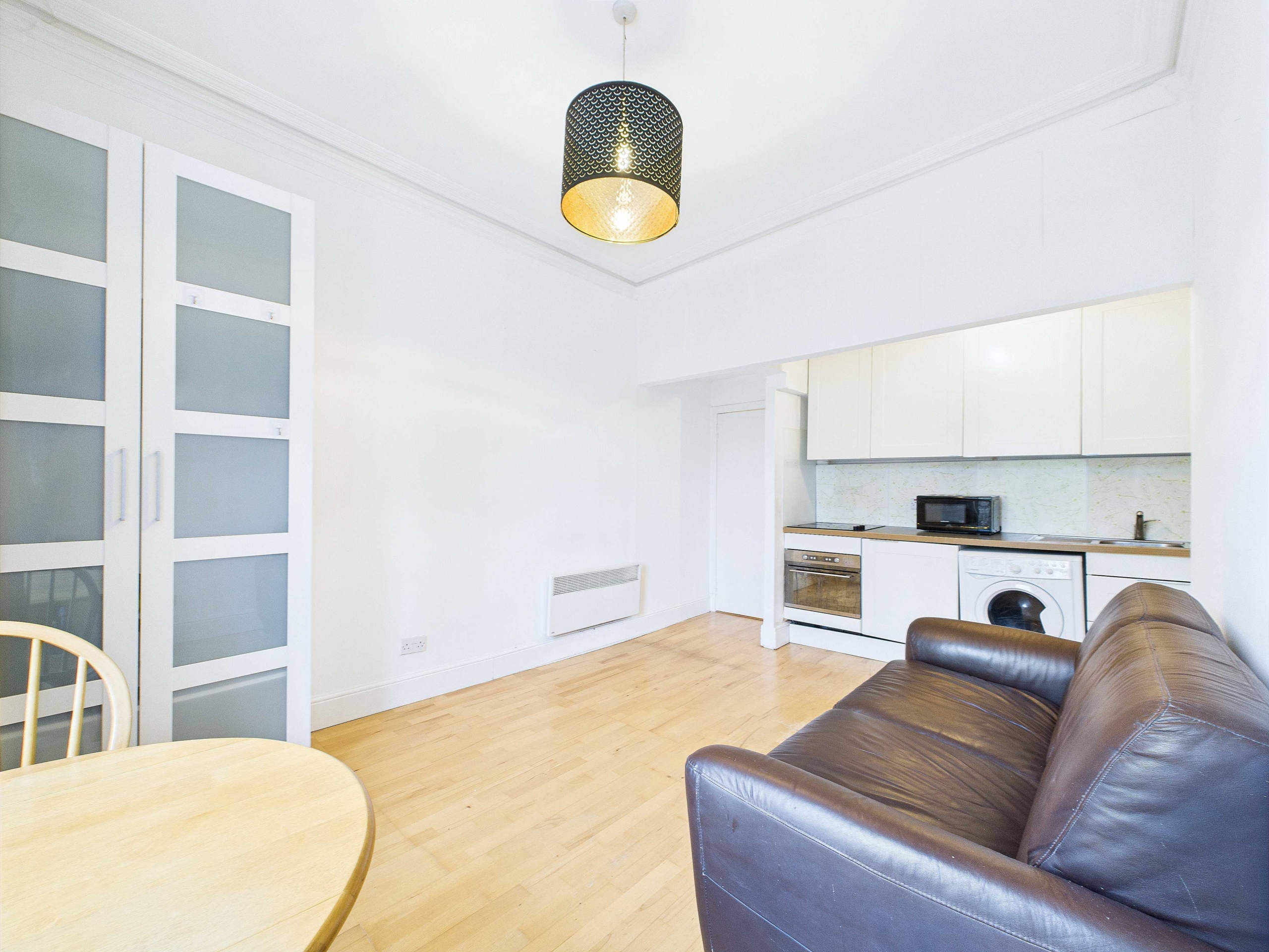 Huntley Gardens - Studio Apartment To Let In Glasgow's West End