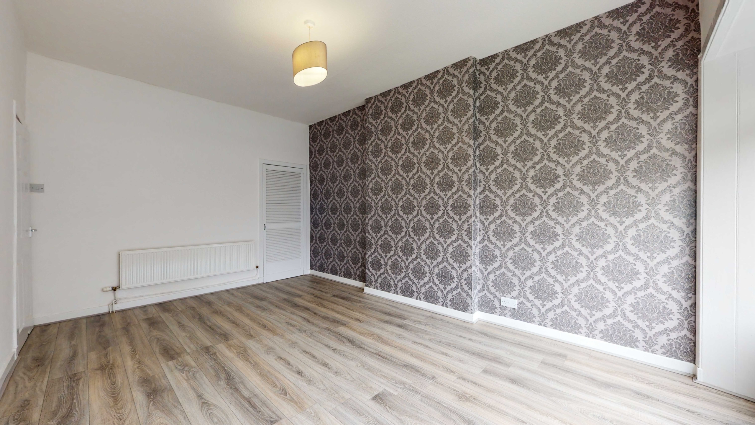 Chirnside Road - Three Bedroom Flat To Let In Hillington