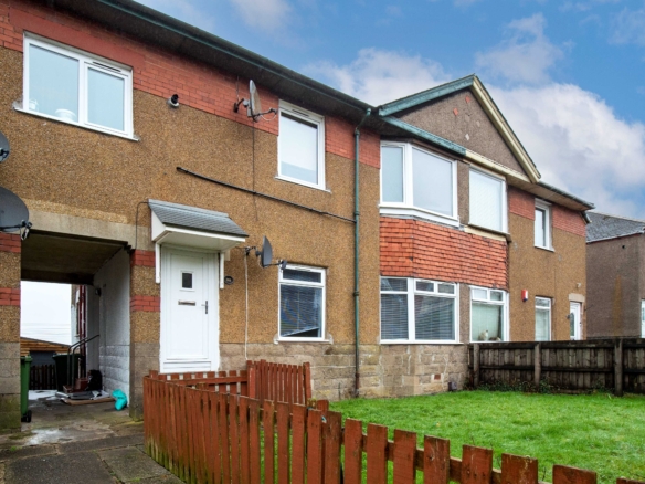 Chirnside Road - Three Bedroom Flat To Let In Hillington