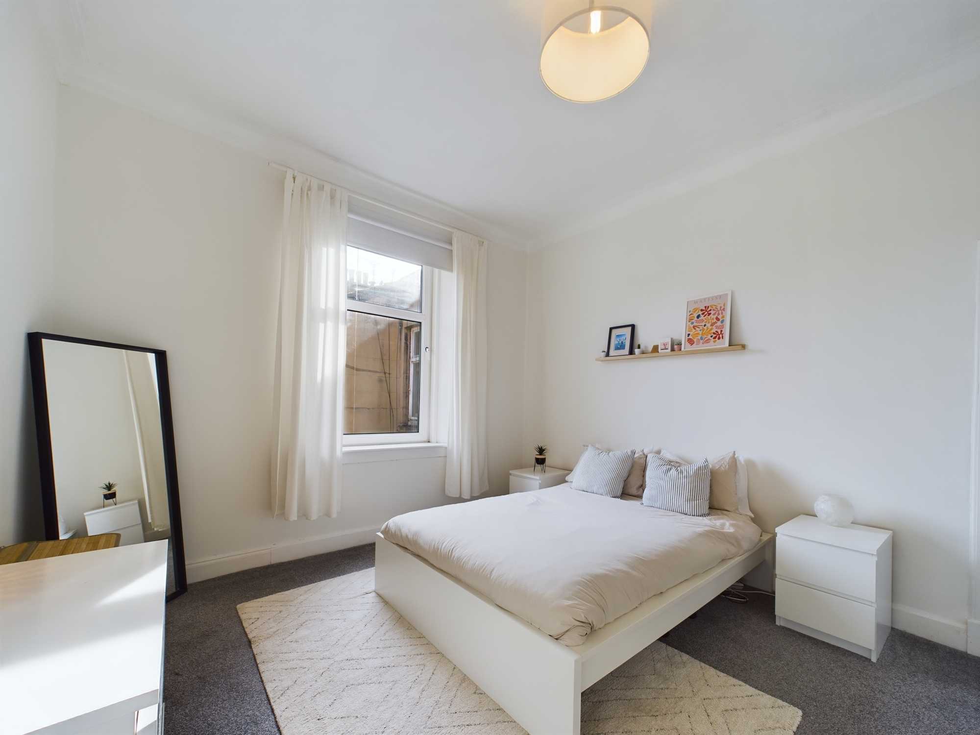 3:2 4 James Gray Street bedroom 2 x 2 James Gray Street - Two Bedroom Tenement Flat For Sale In Shawlands