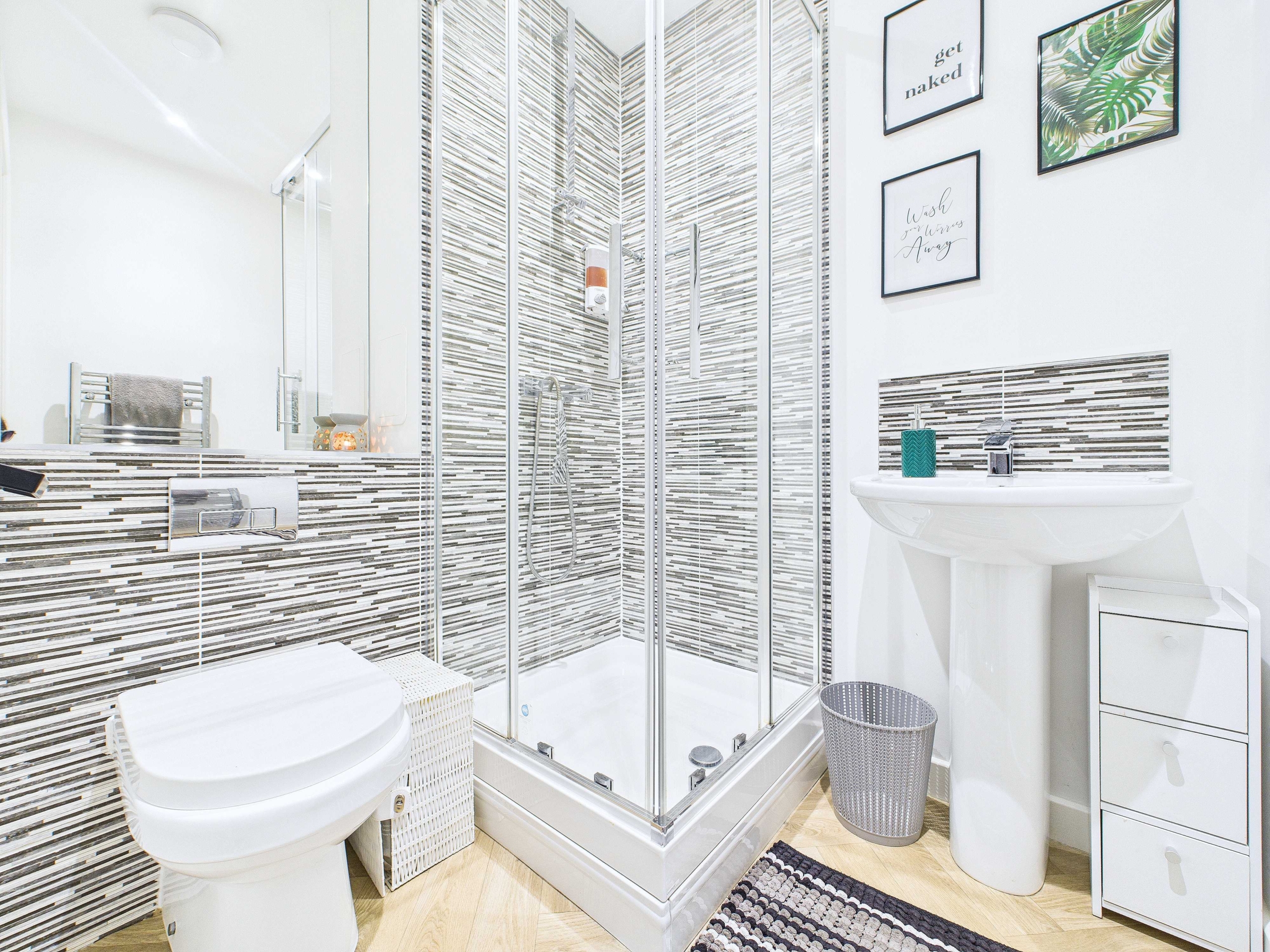 Rosewood Gardens - Three Bedroom Semi-Detached House For Sale In Uddingston